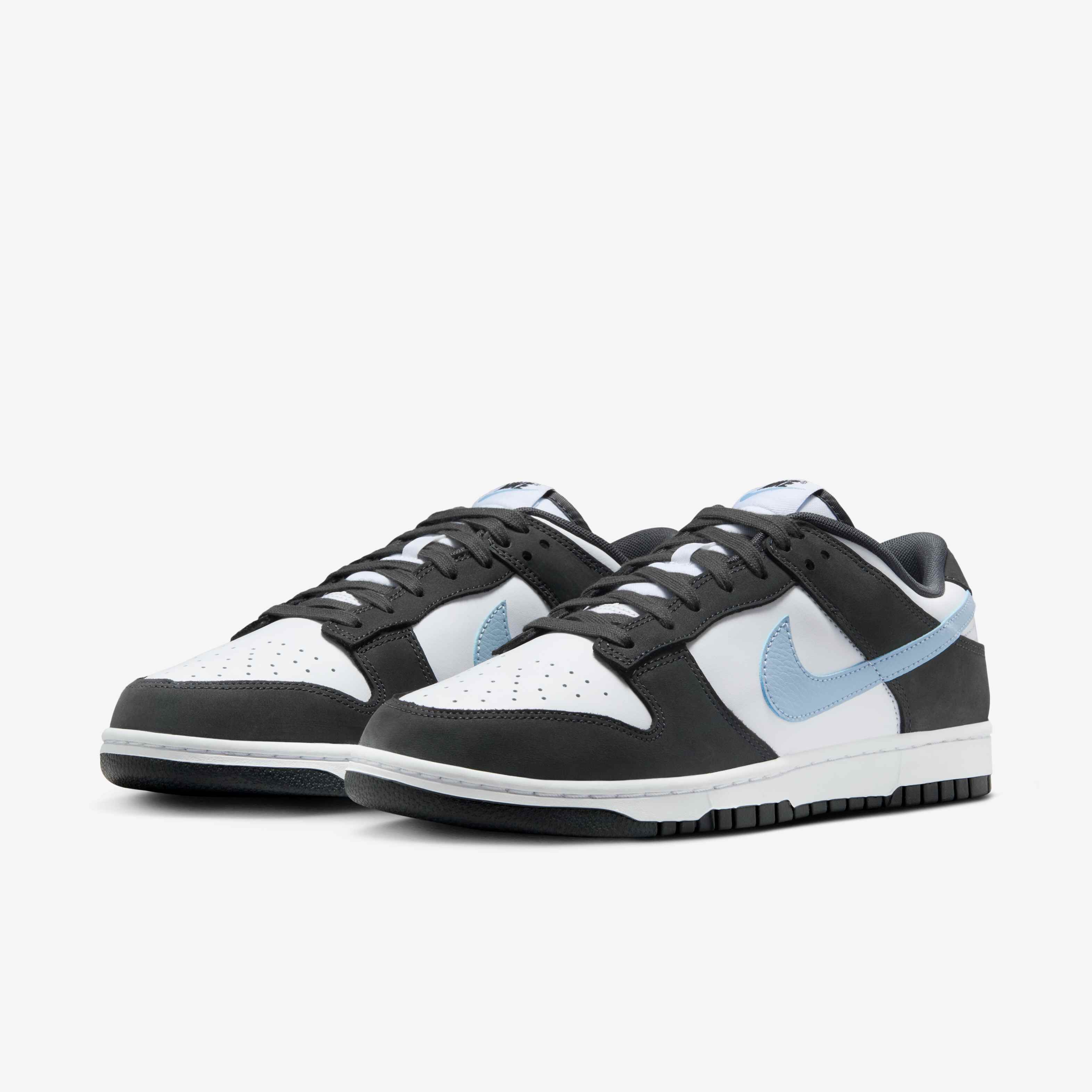 Nike Dunk Low image number 4