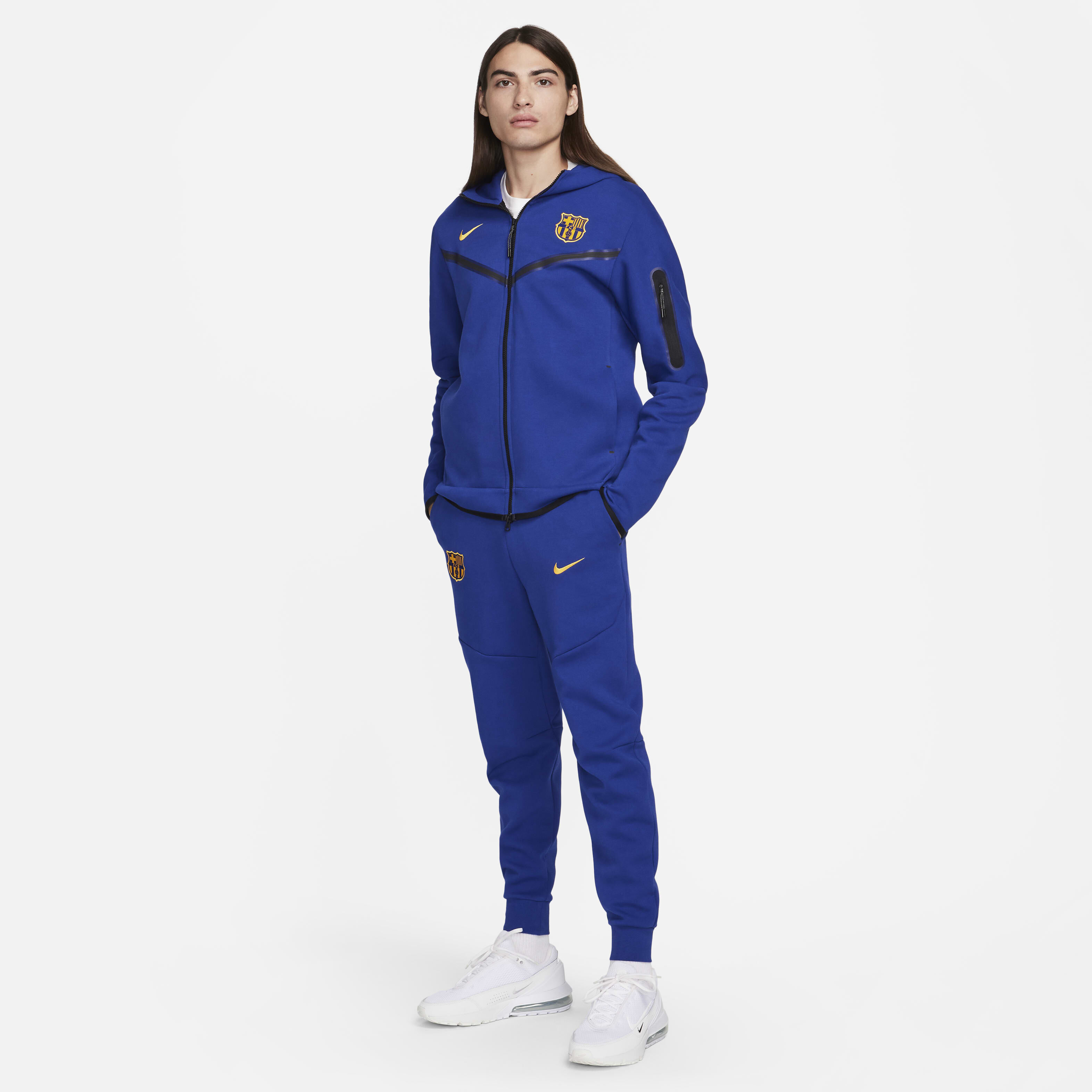 Nike barcelona tech fleece clearance
