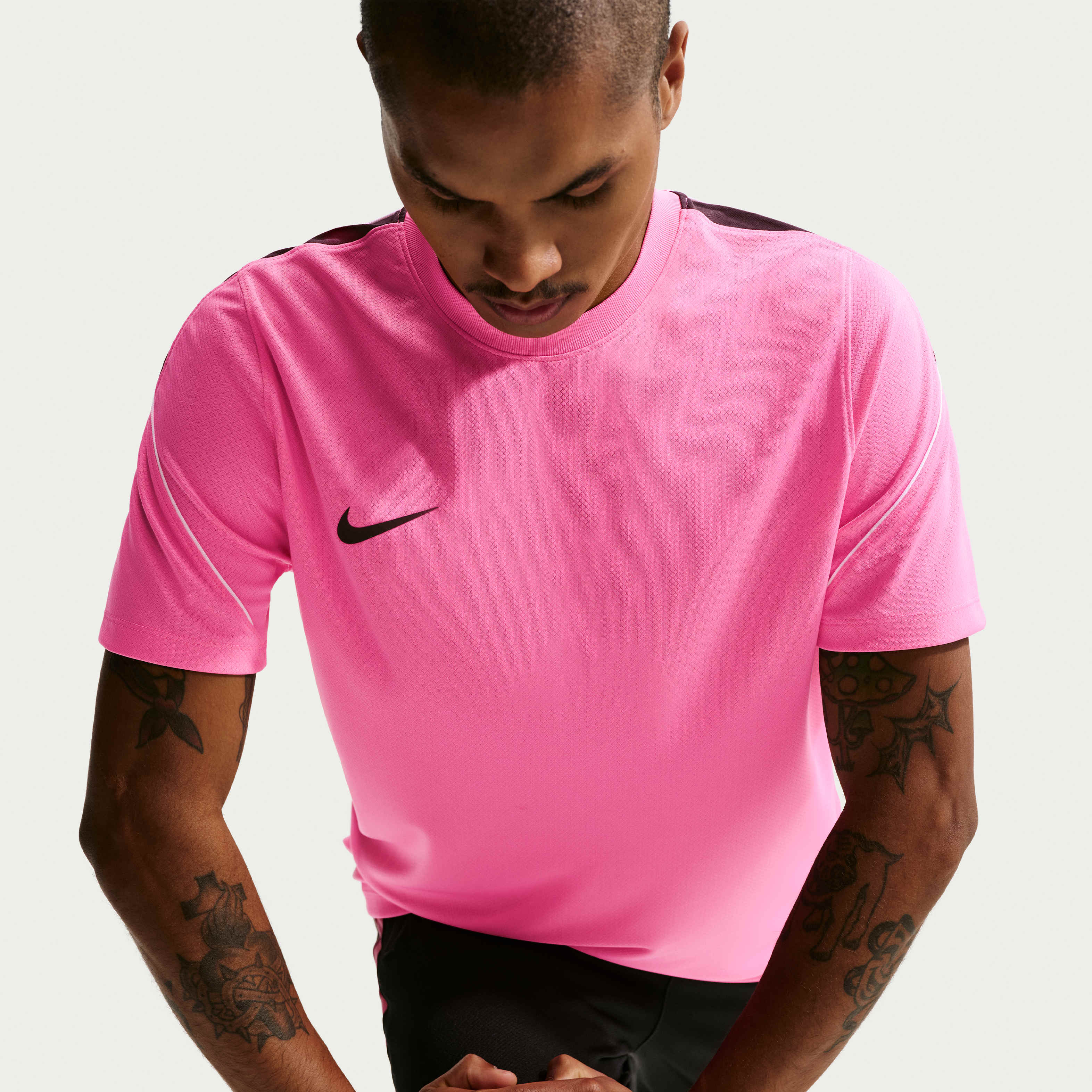 Nike Strike image number 2