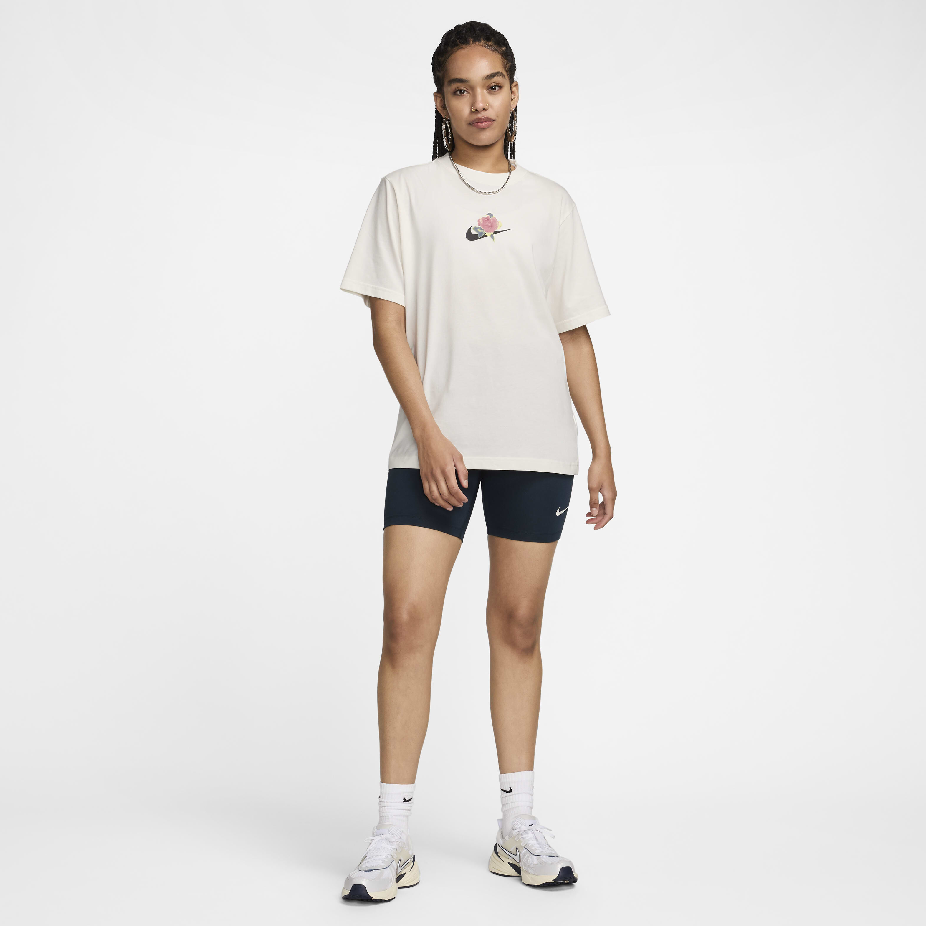 Nike Sportswear Women's Artist Collection image number 4