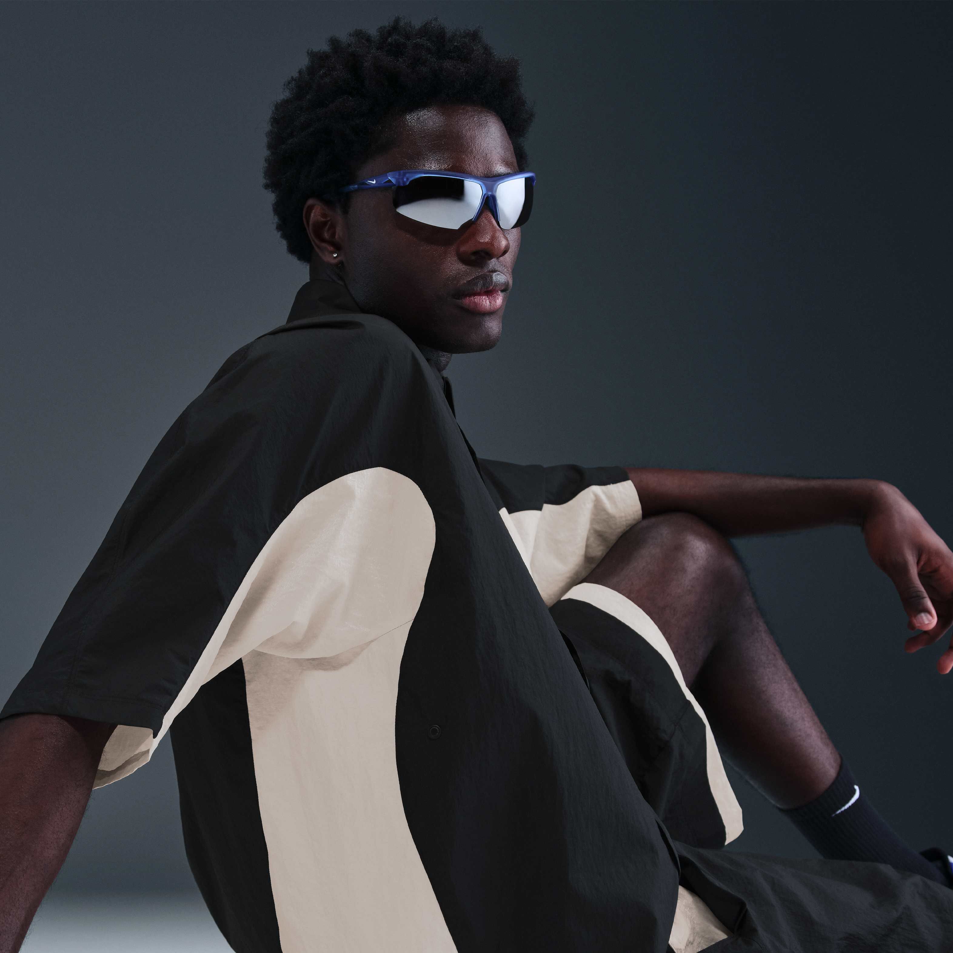 نايكي تك image number 2