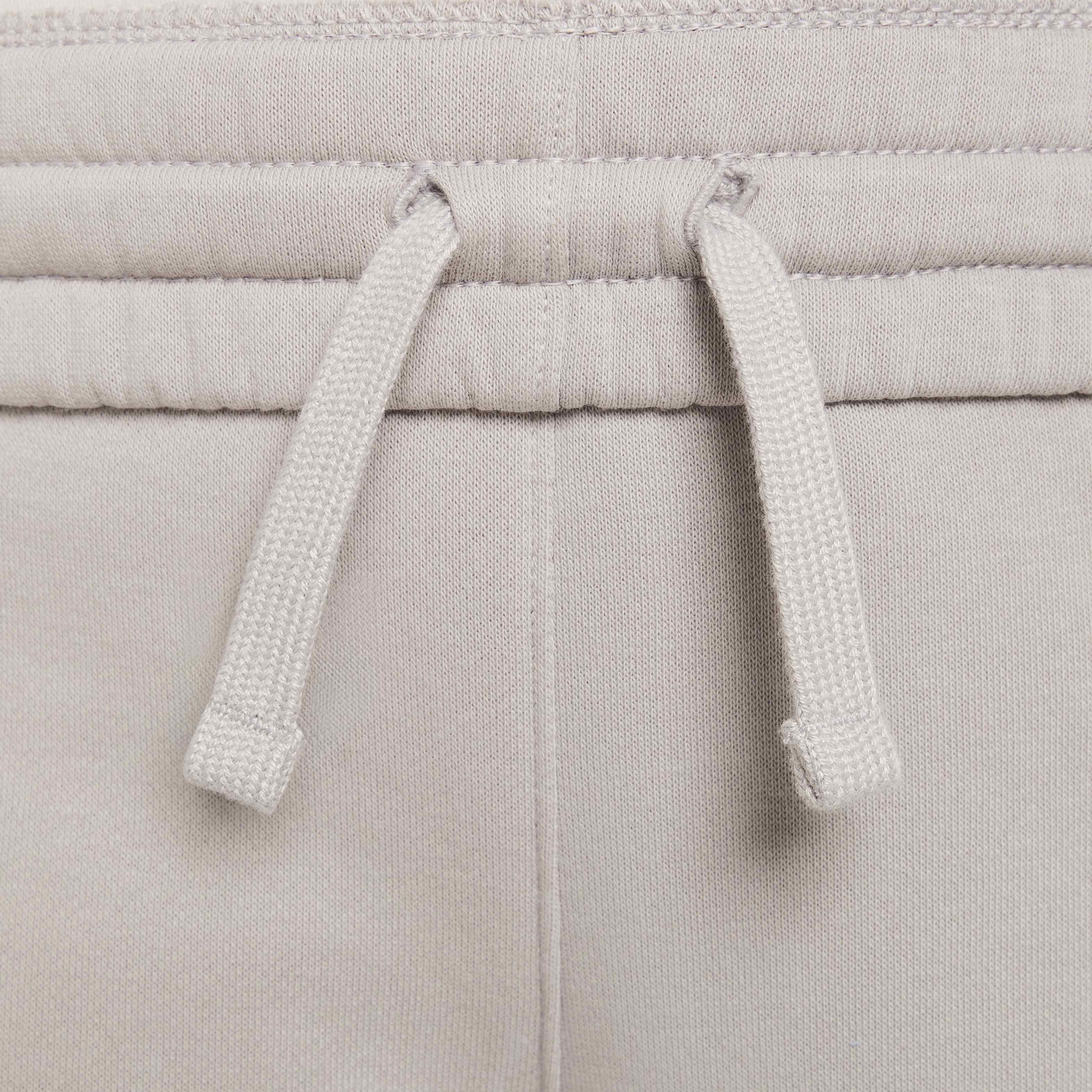 نايكي سبورتسوير كلوب فليس image number 2