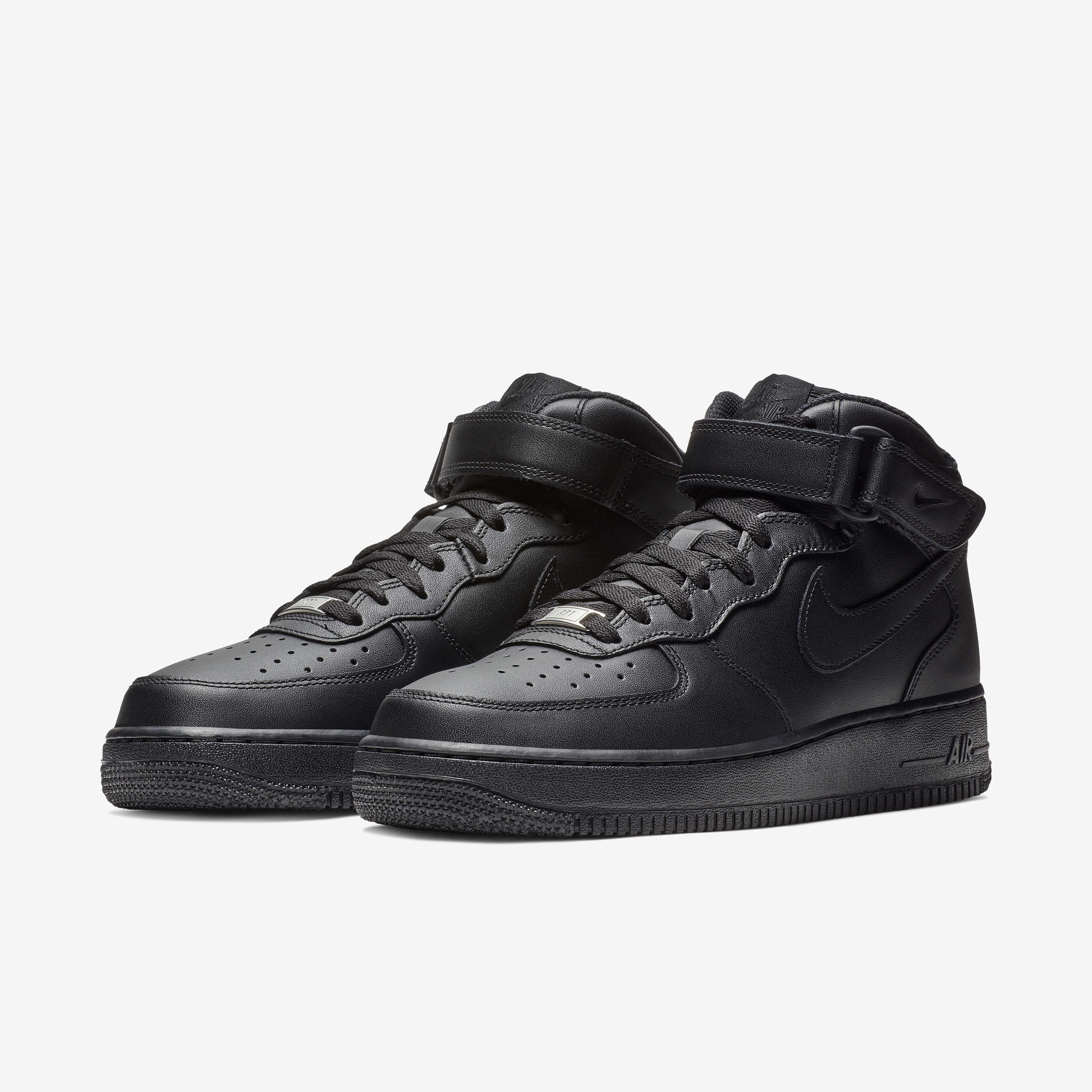 Nike mid cut clearance