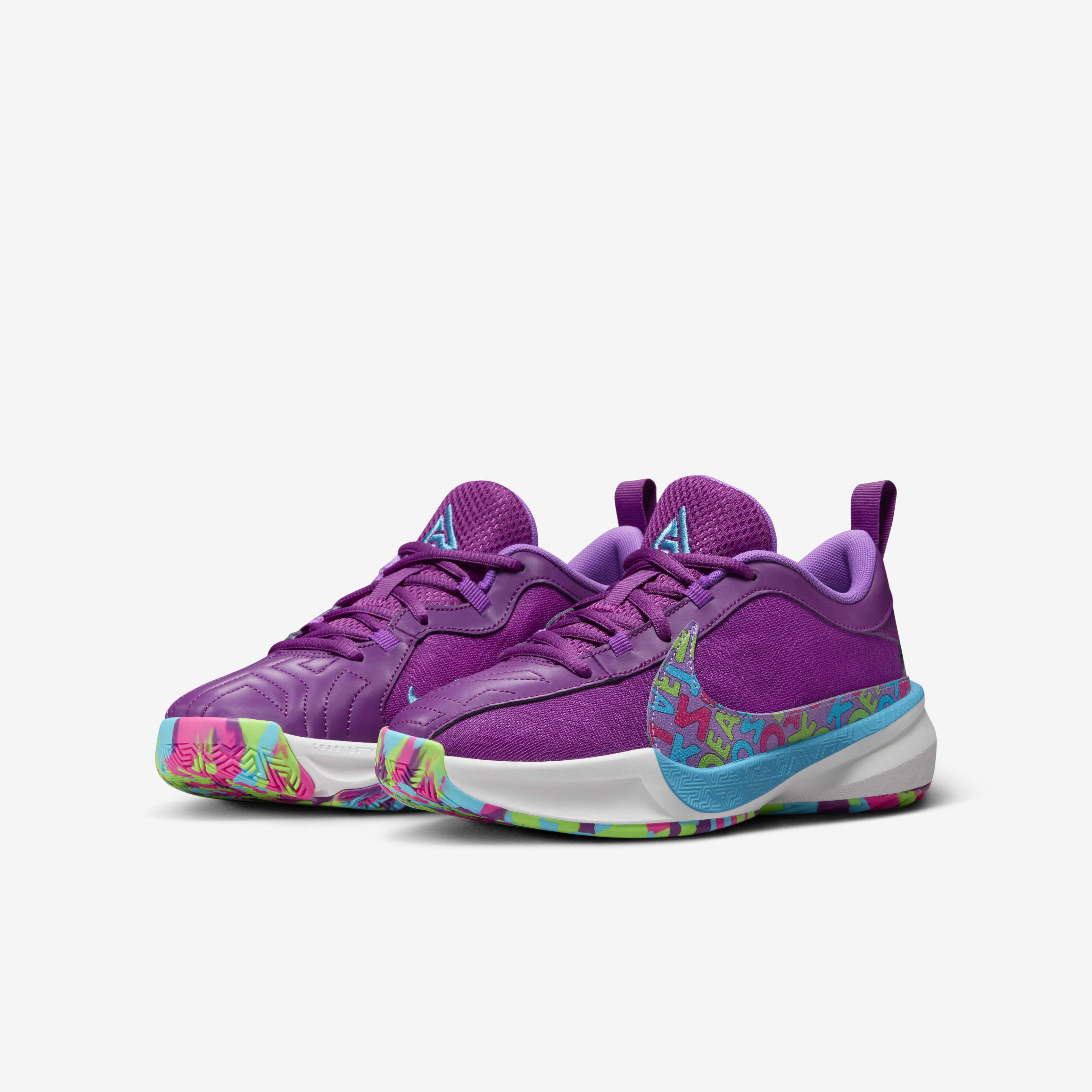 Nike freak basketball shoes hotsell