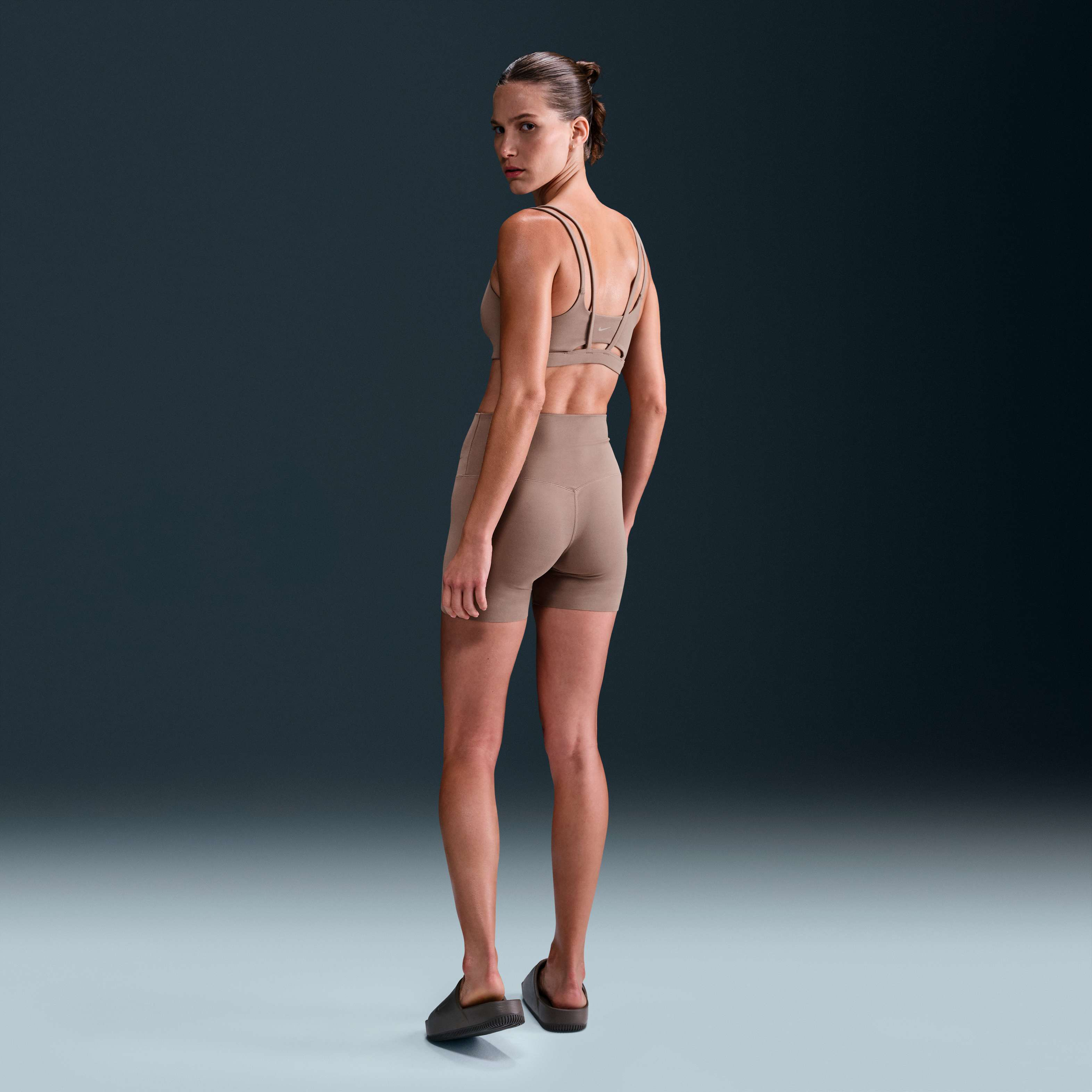 Nike Zenvy Strappy image number 4