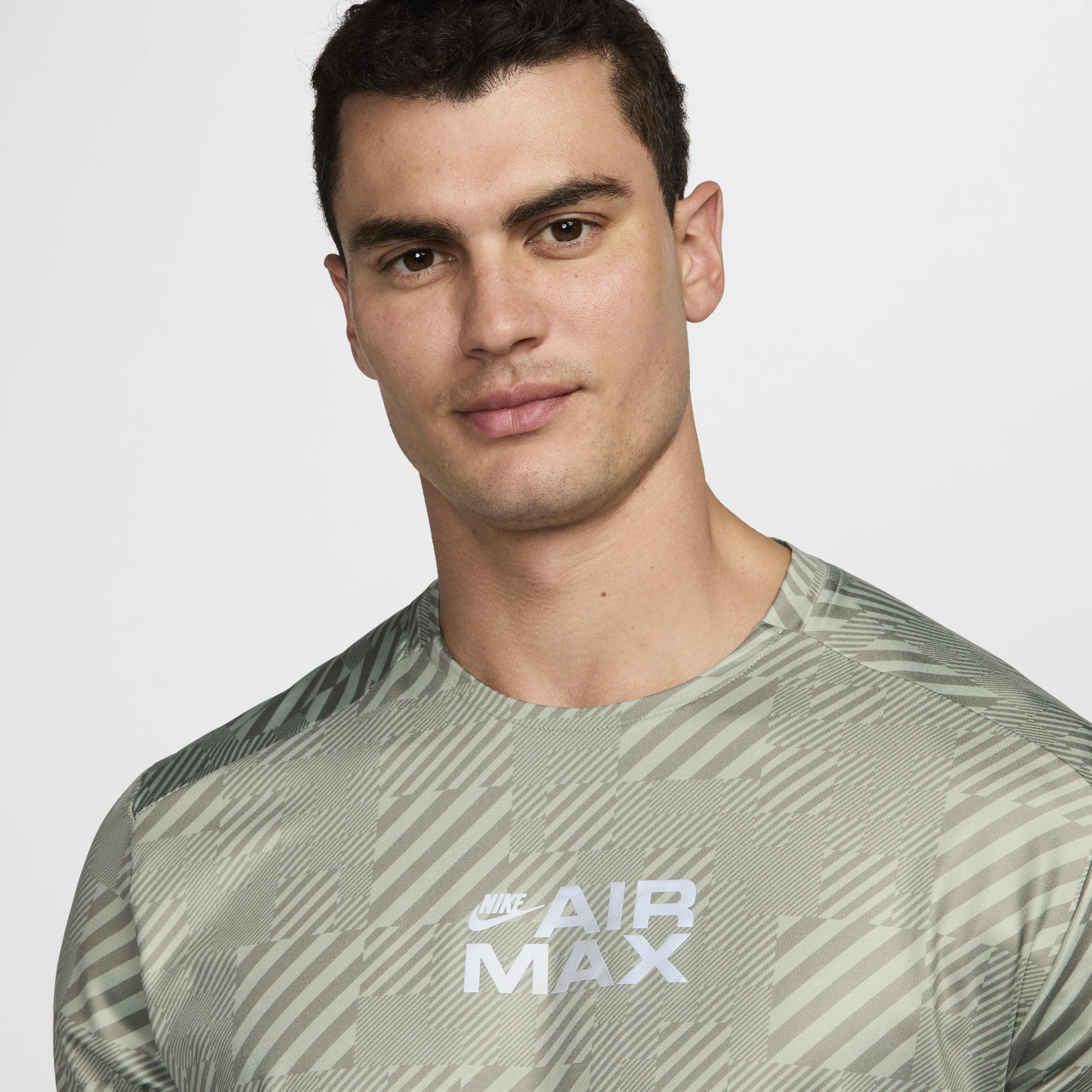 اير ماكس image number 2