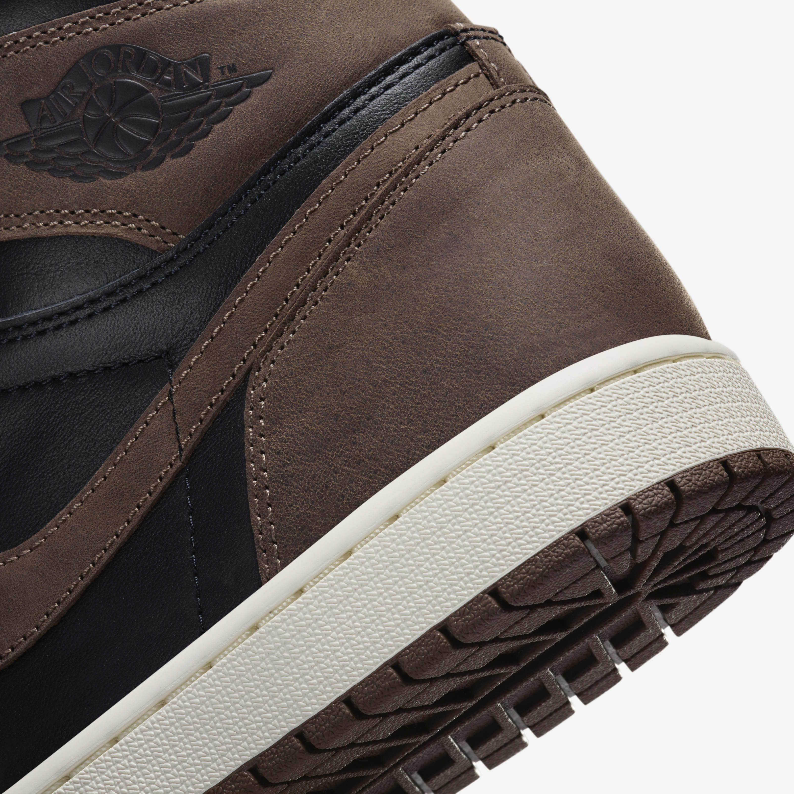 Air Jordan 1 Retro High OG image number 7
