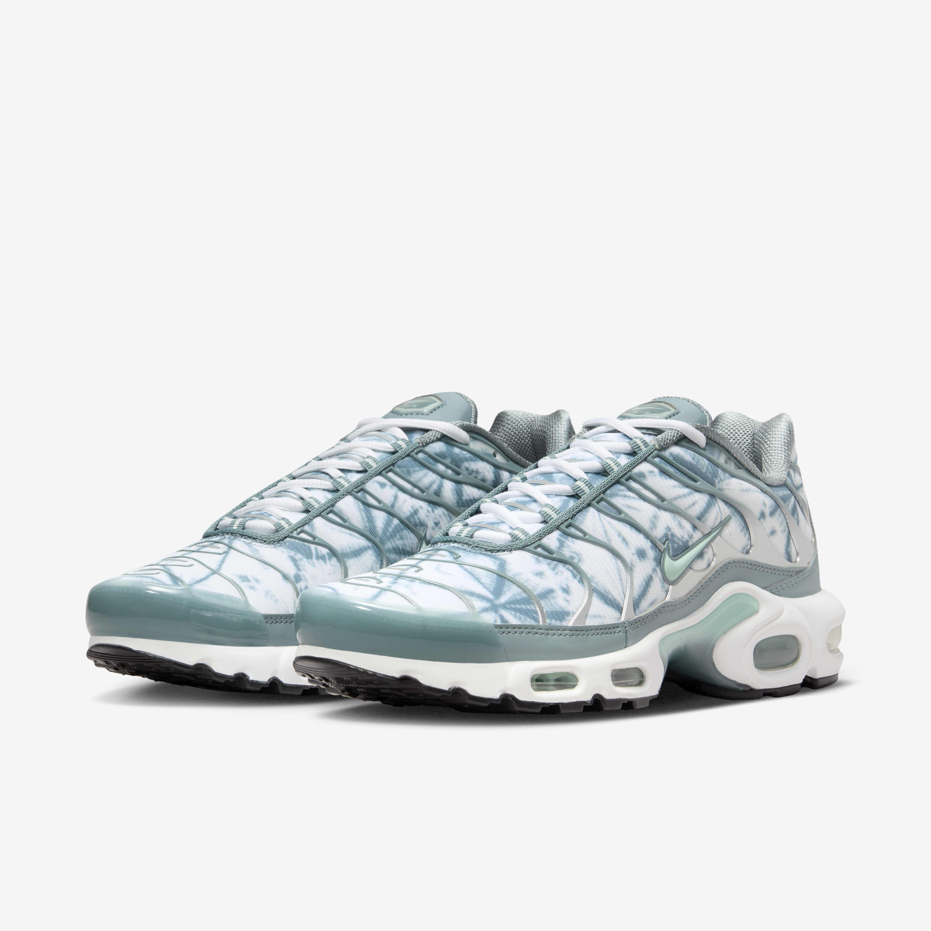 Nike Air Max Plus image number 4