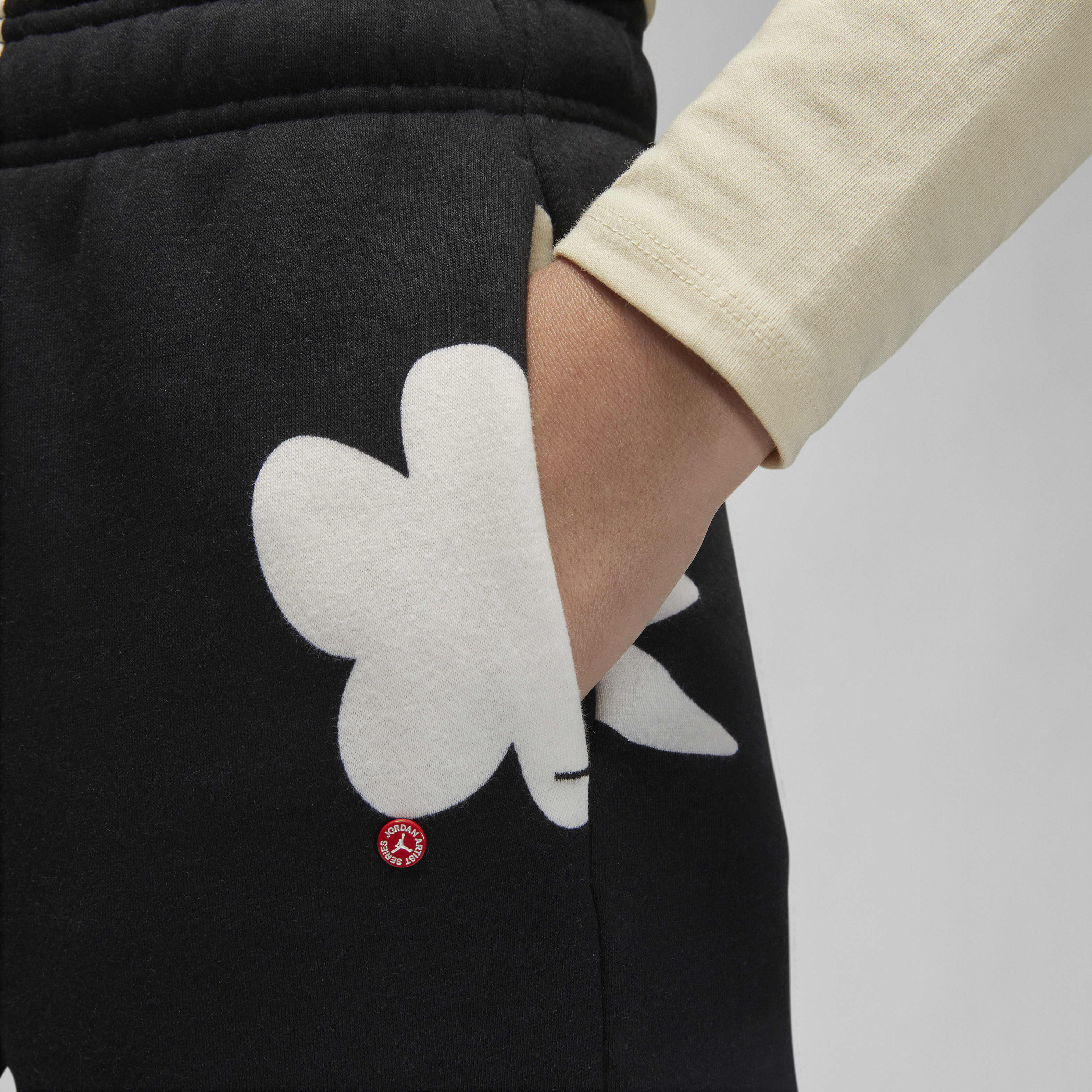 Jordan Artist Series by Mia Lee image number 2