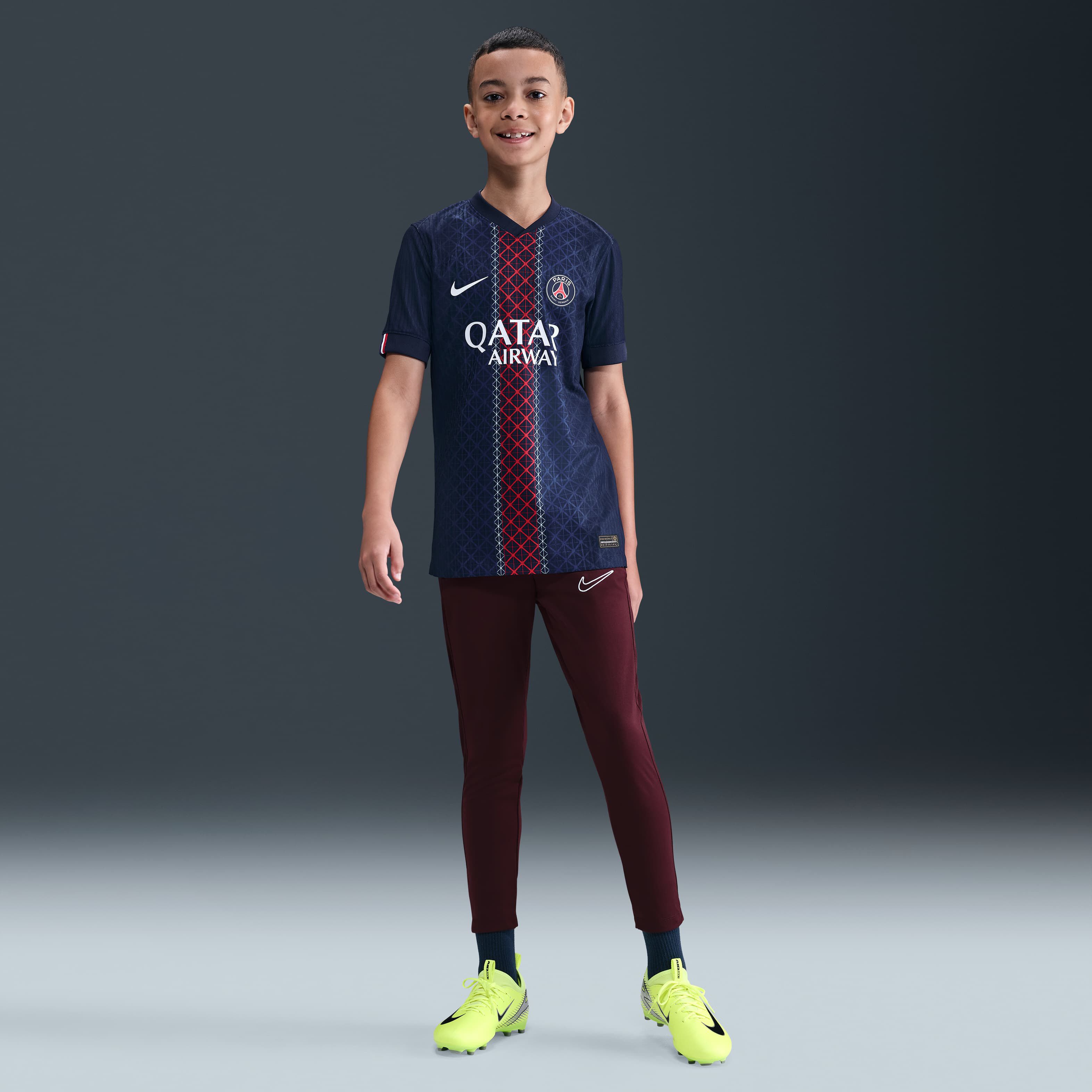 Paris Saint-Germain 2025/26 Match Home image number 3