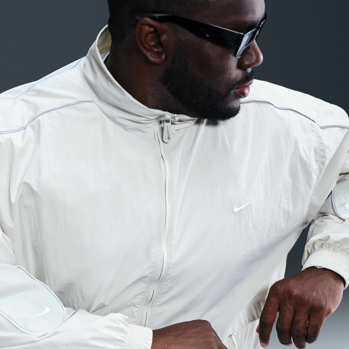 نايكي سبورتسوير سولو سووش image number 11 نايكي سبورتسوير سولو سووش image number 11