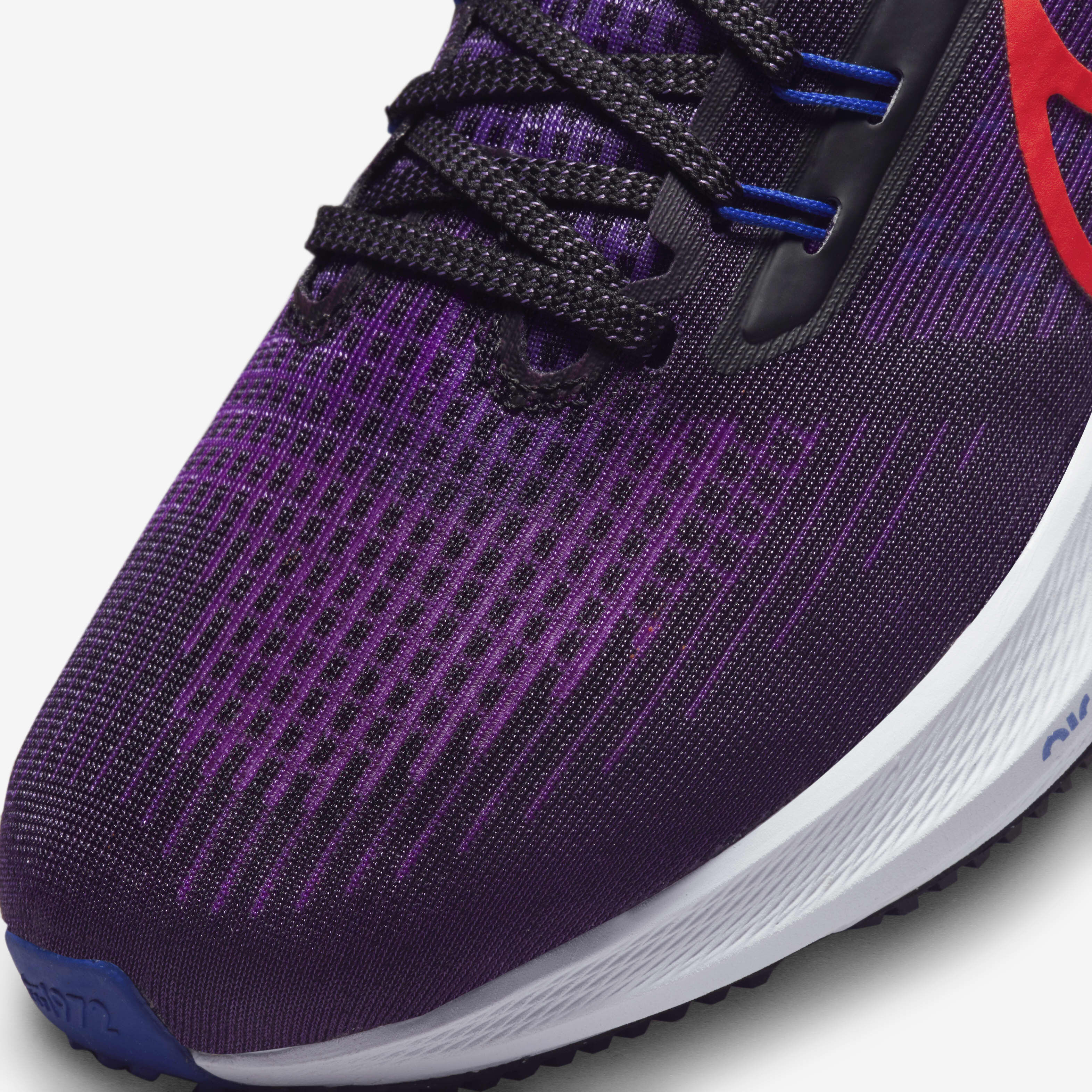 Buy Nike Pegasus 39 Women s Road Running Shoes Pink Oxford Light Soft Pink Champagne Summit White Nike Kuwait Official