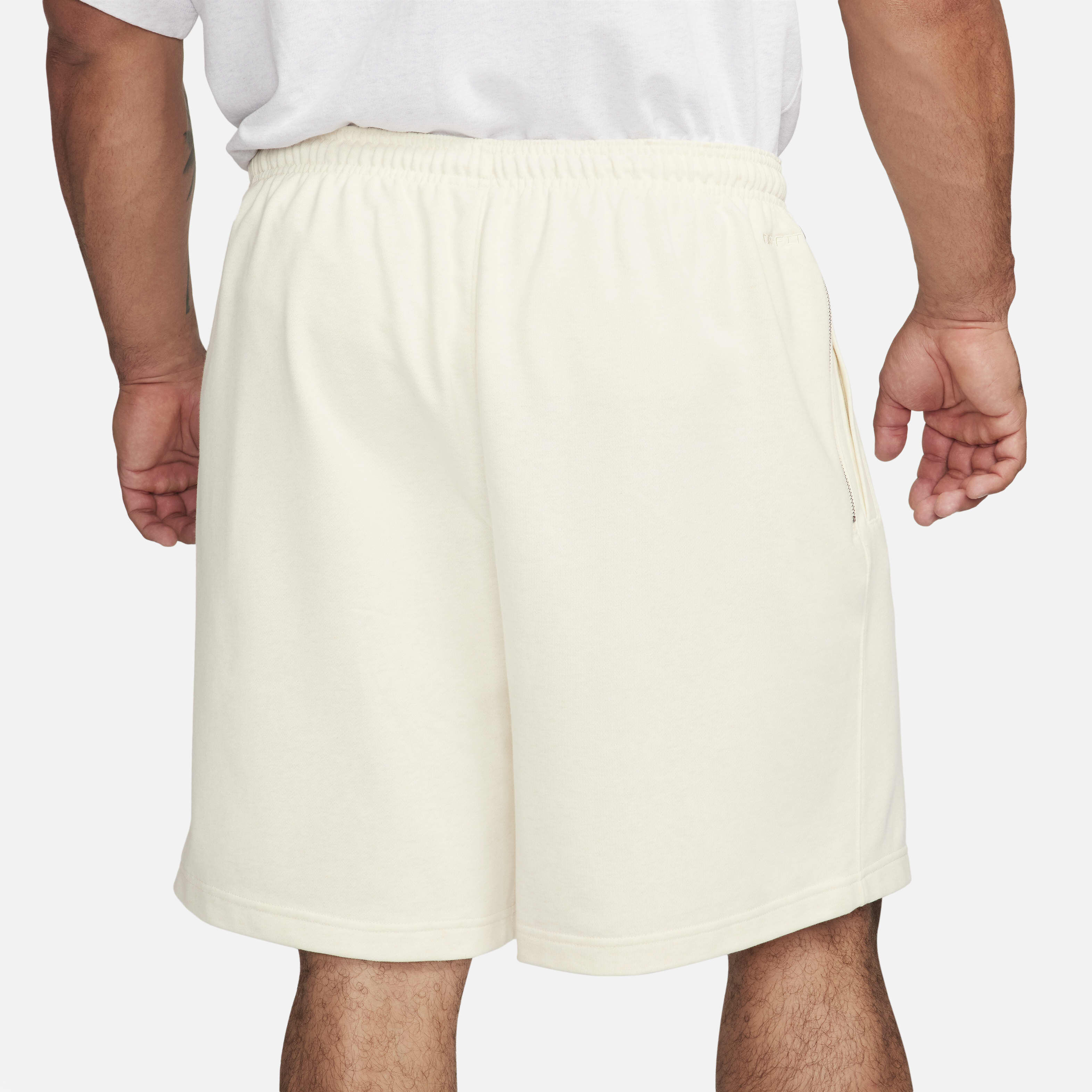 Nike Standard Issue image number 12
