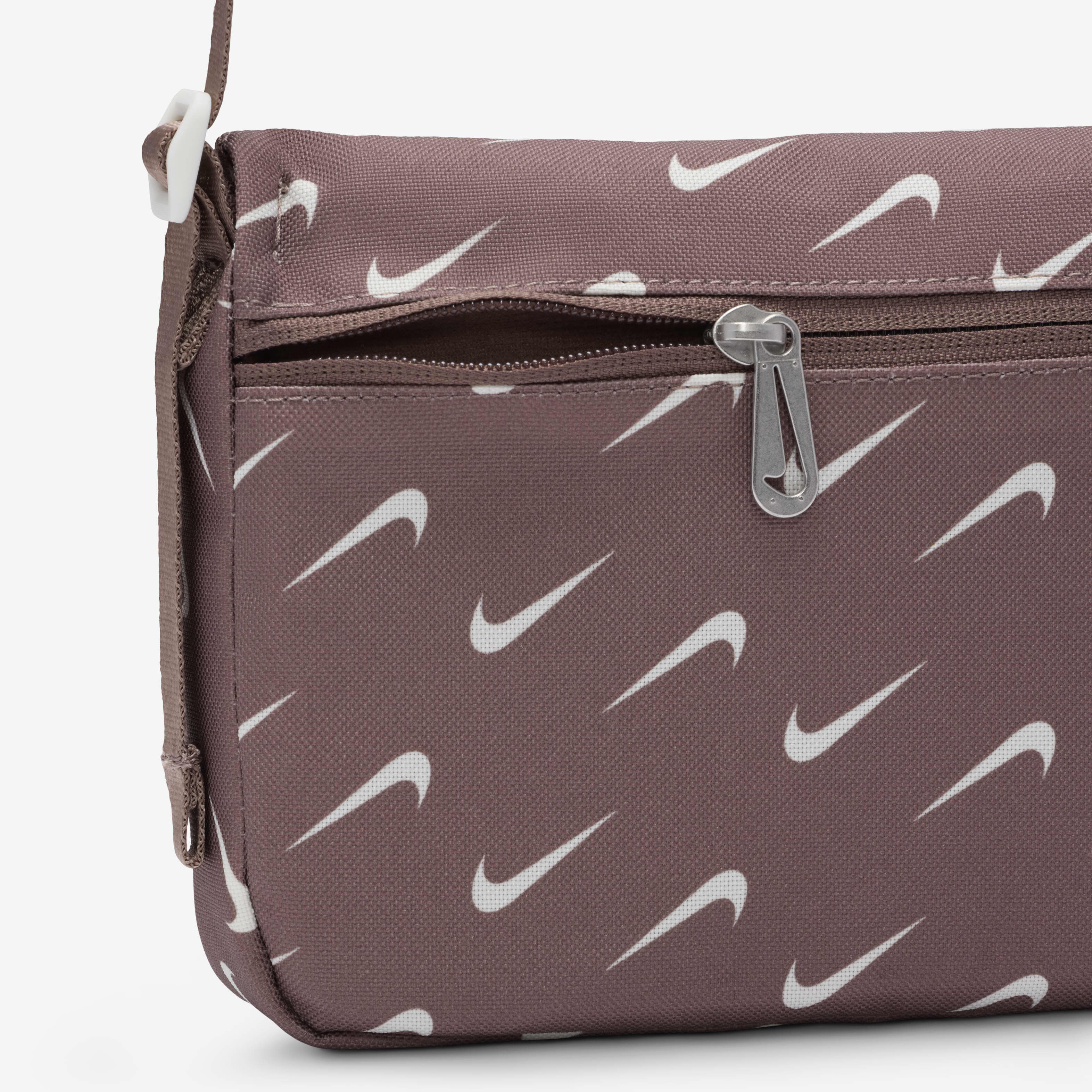 Nike Sportswear Futura 365 image number 6