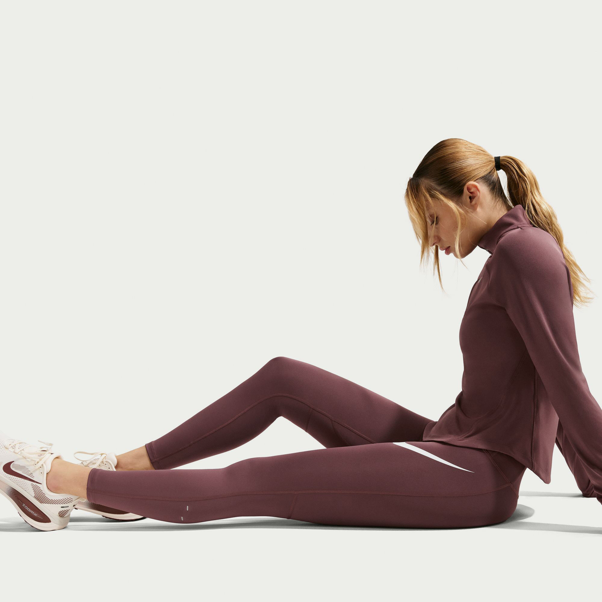 نايكي تيمبو سووش رن image number 4