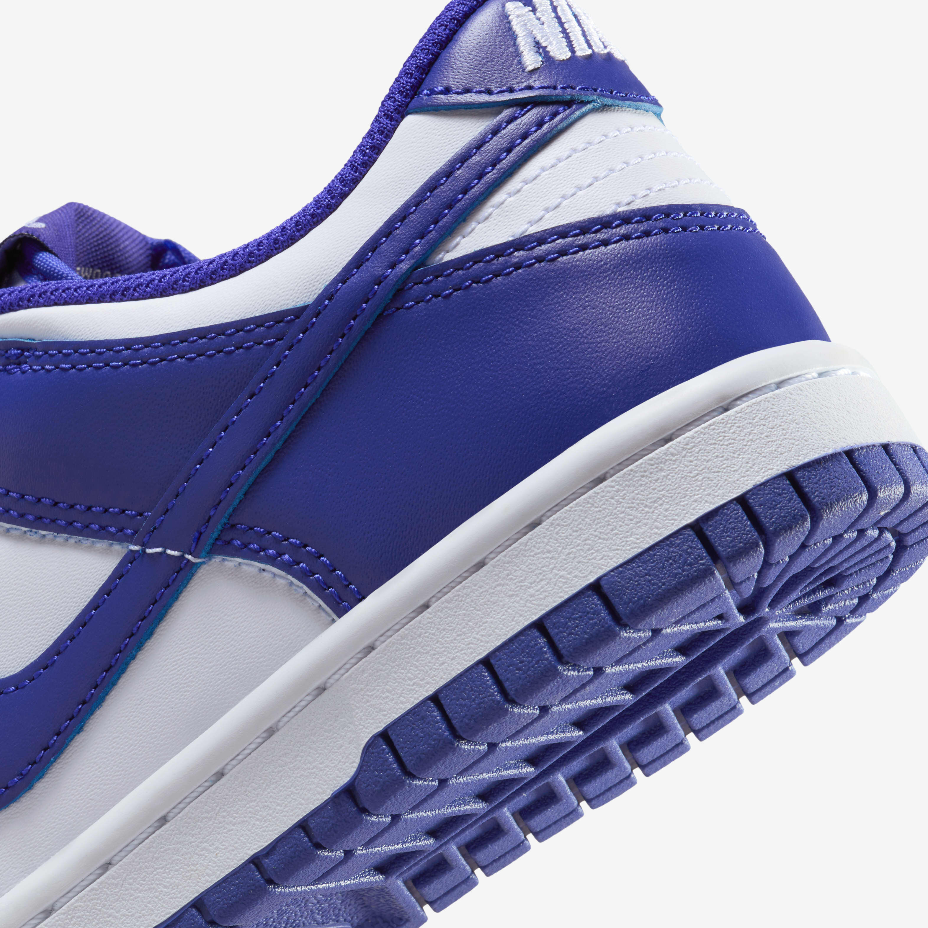 Nike Dunk Low image number 7