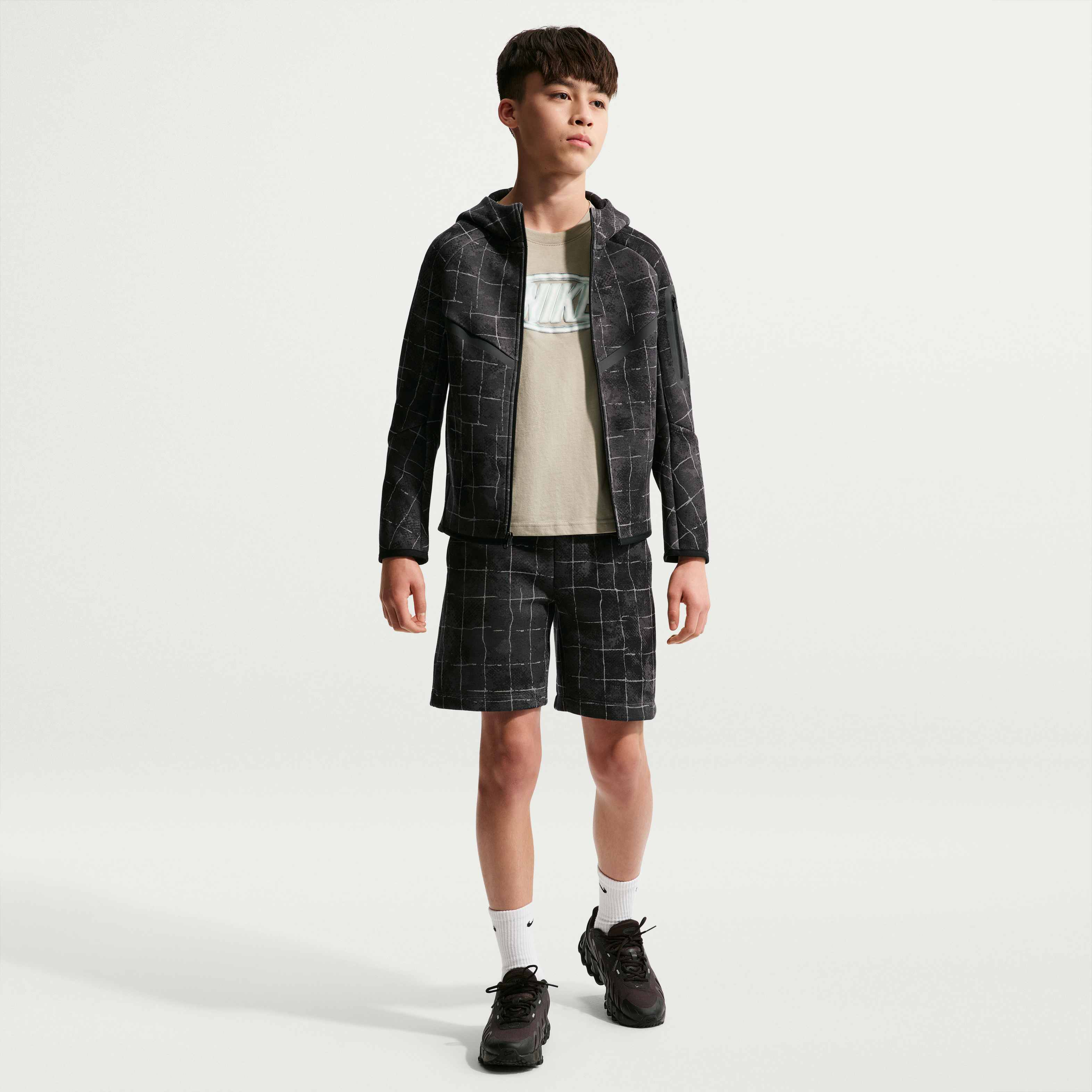 Nike Sportswear Tech Fleece image number 3