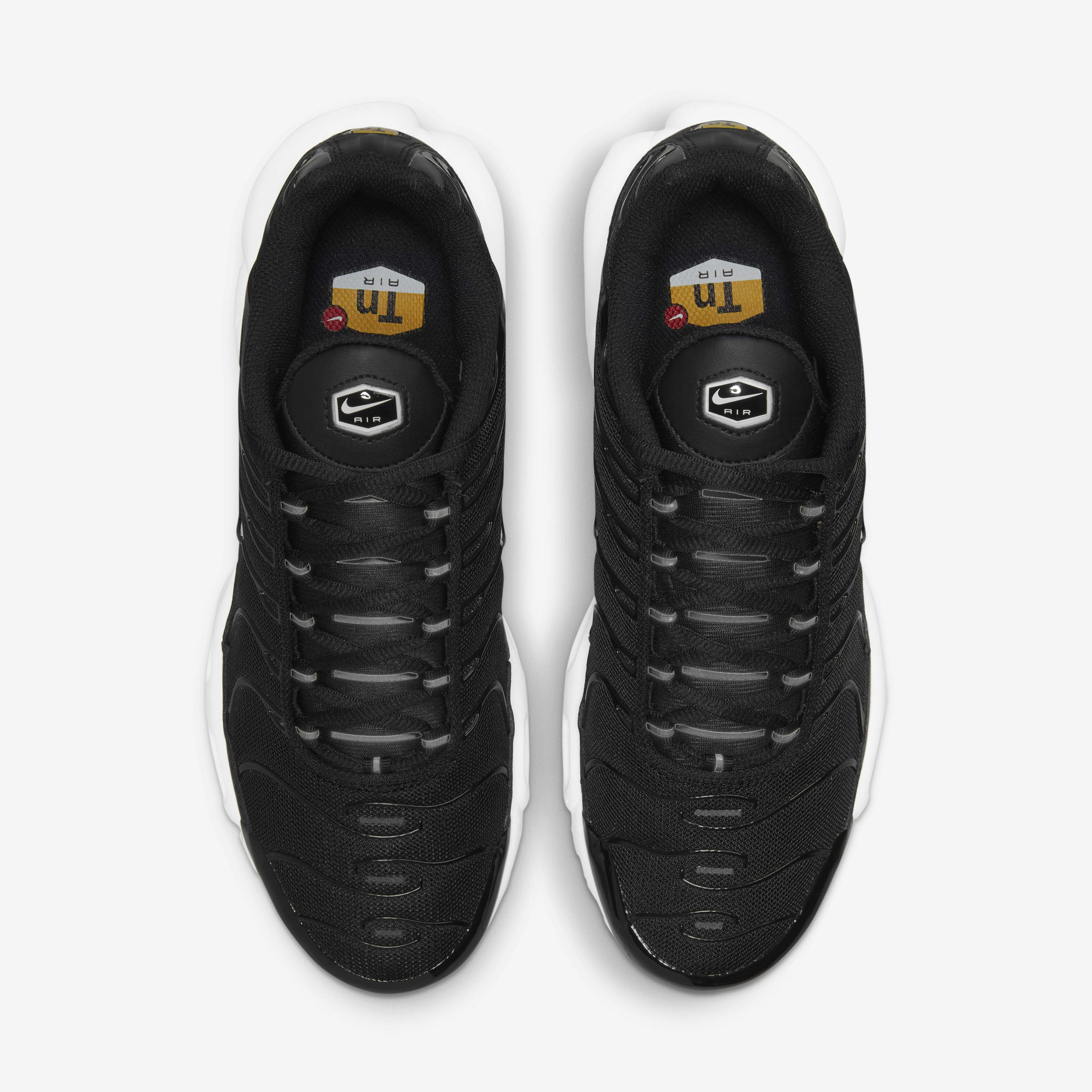 Nike air max plus black white sole clearance