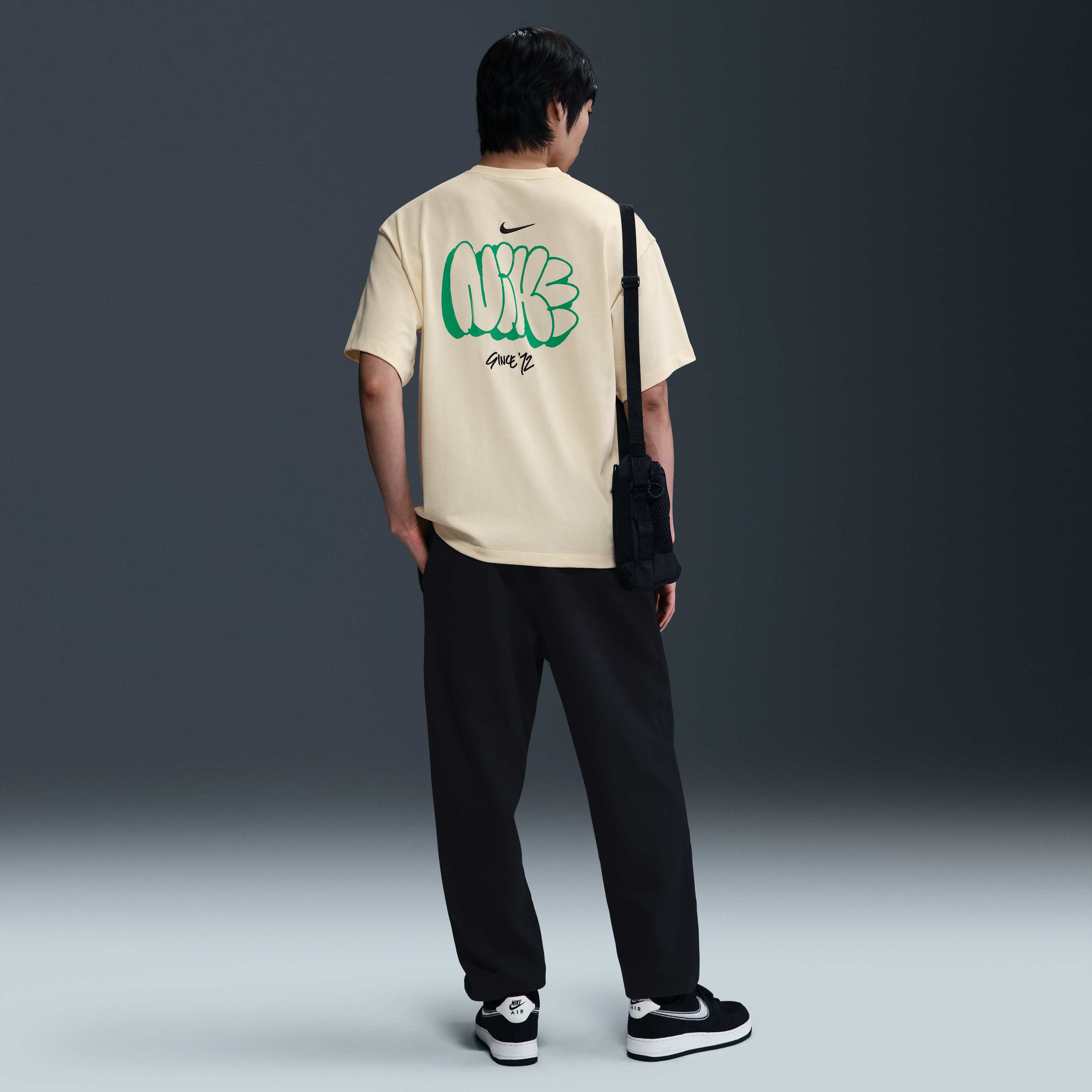 نايكي سولو سووش image number 4