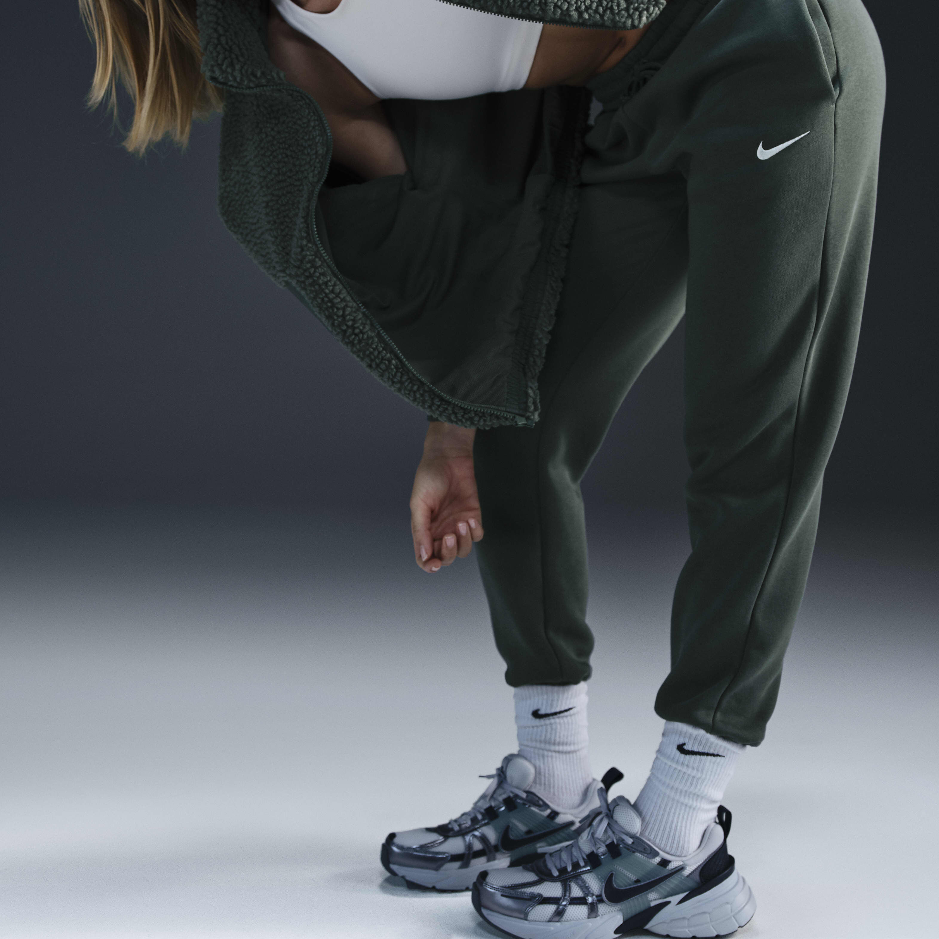Nike joggers outfit womens cheap