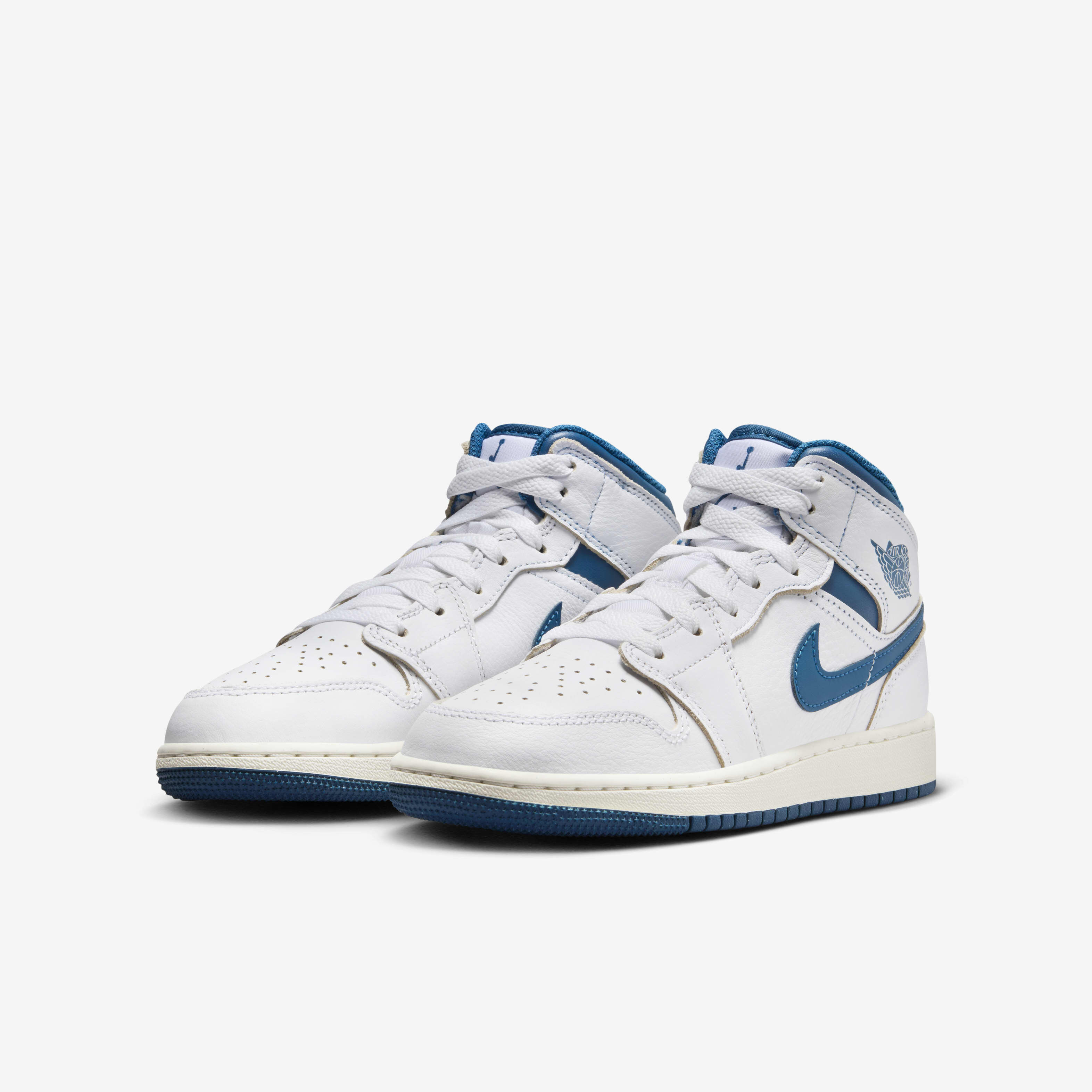Buy Air Jordan 1 Mid SE Older Kids Shoes Nike Kuwait Official