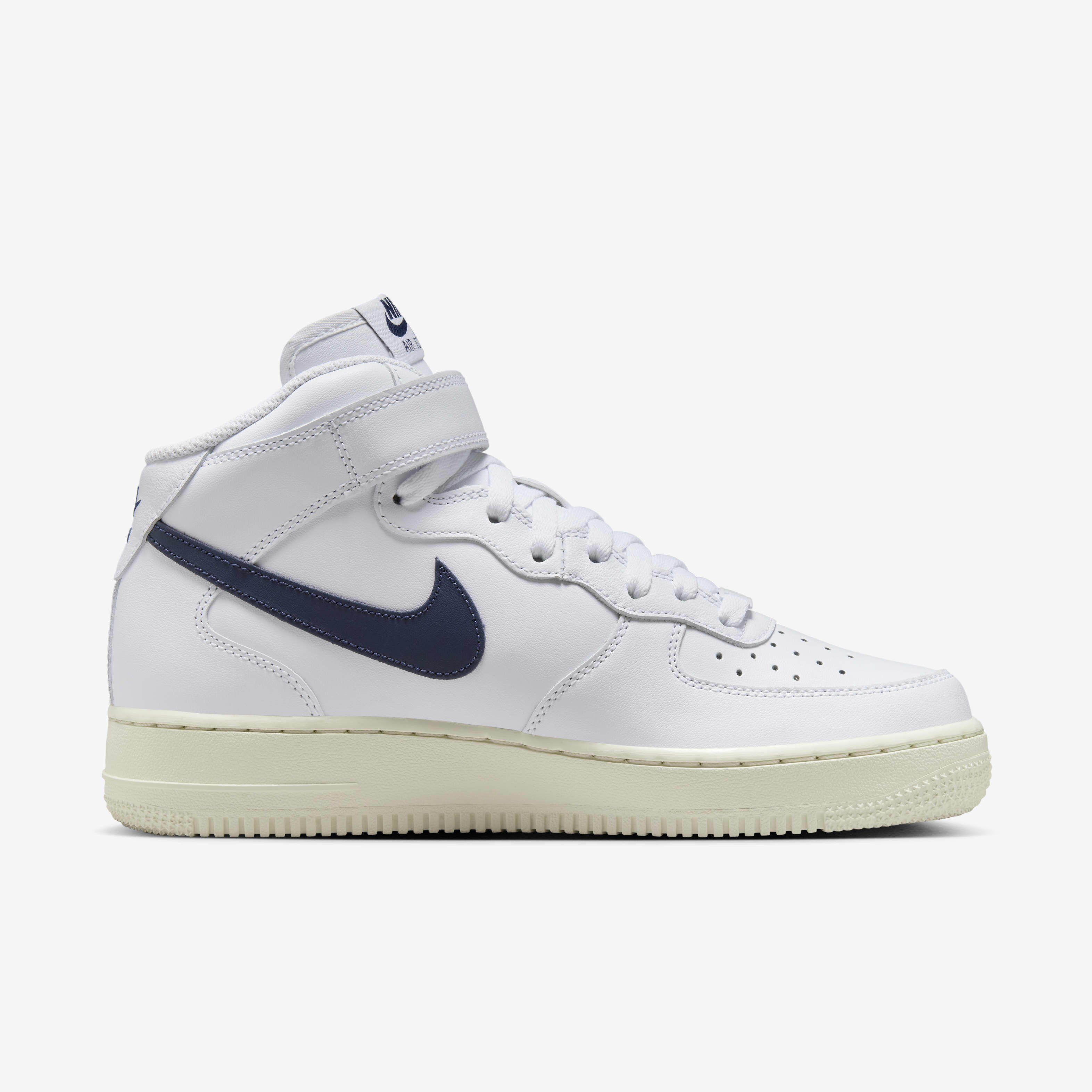 Nike Air Force 1 '07 Mid image number 2
