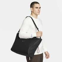 Nike Sportswear Essentials