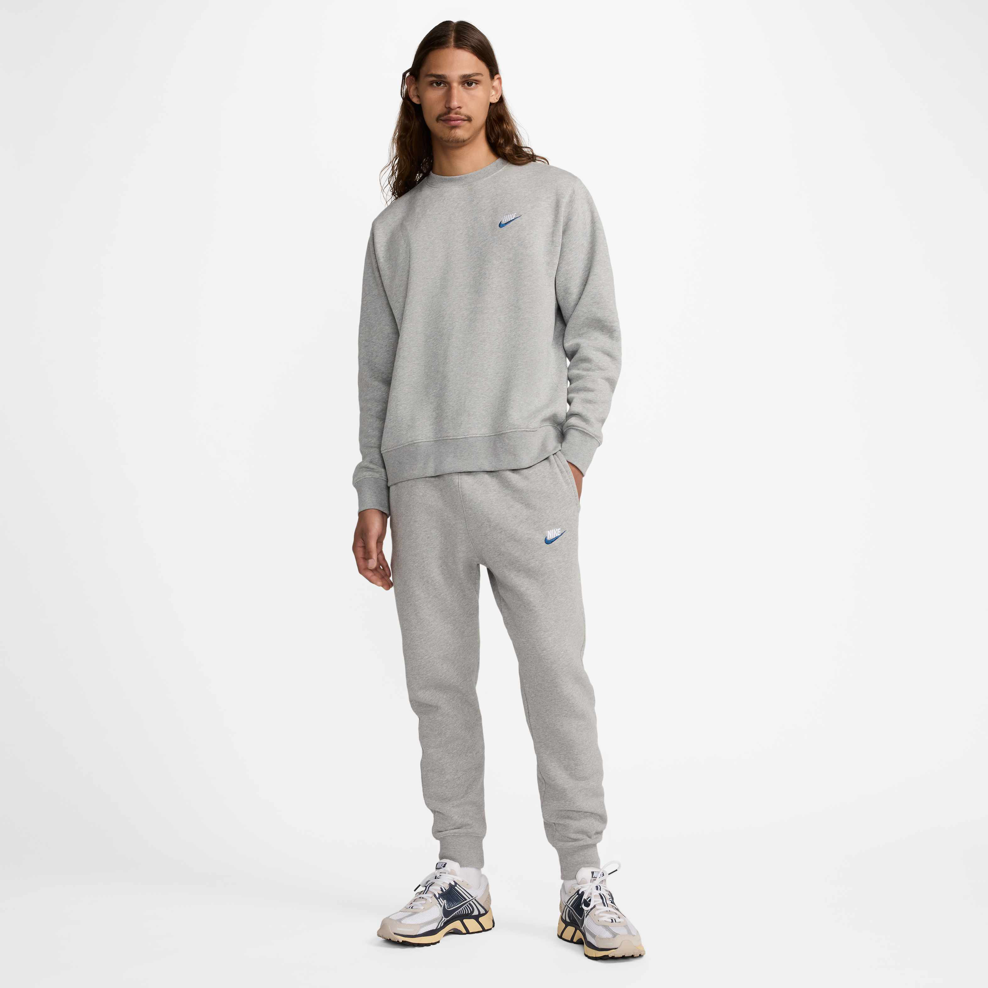 Nike Sportswear Club image number 4