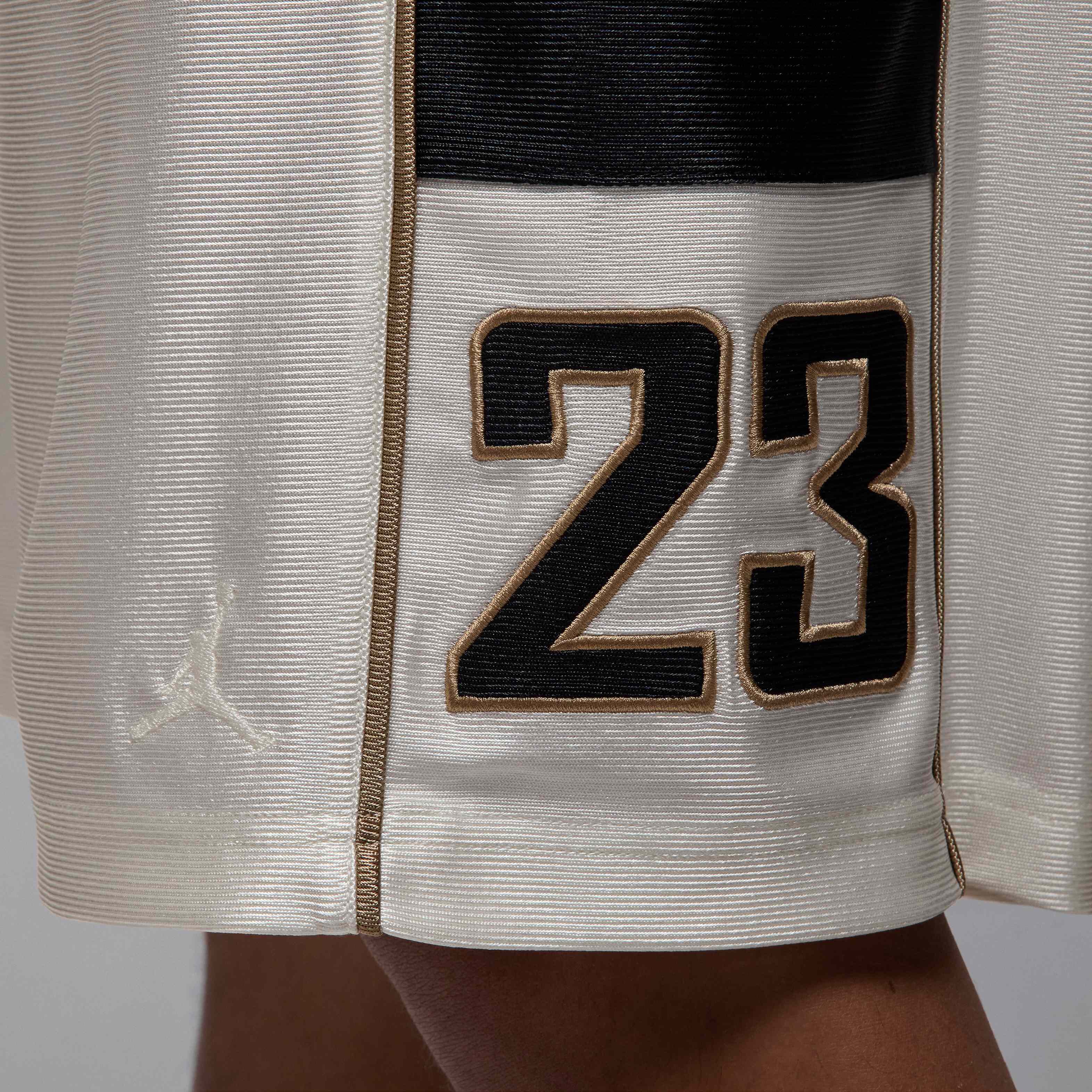 Jordan Brooklyn Cat Scratch image number 6