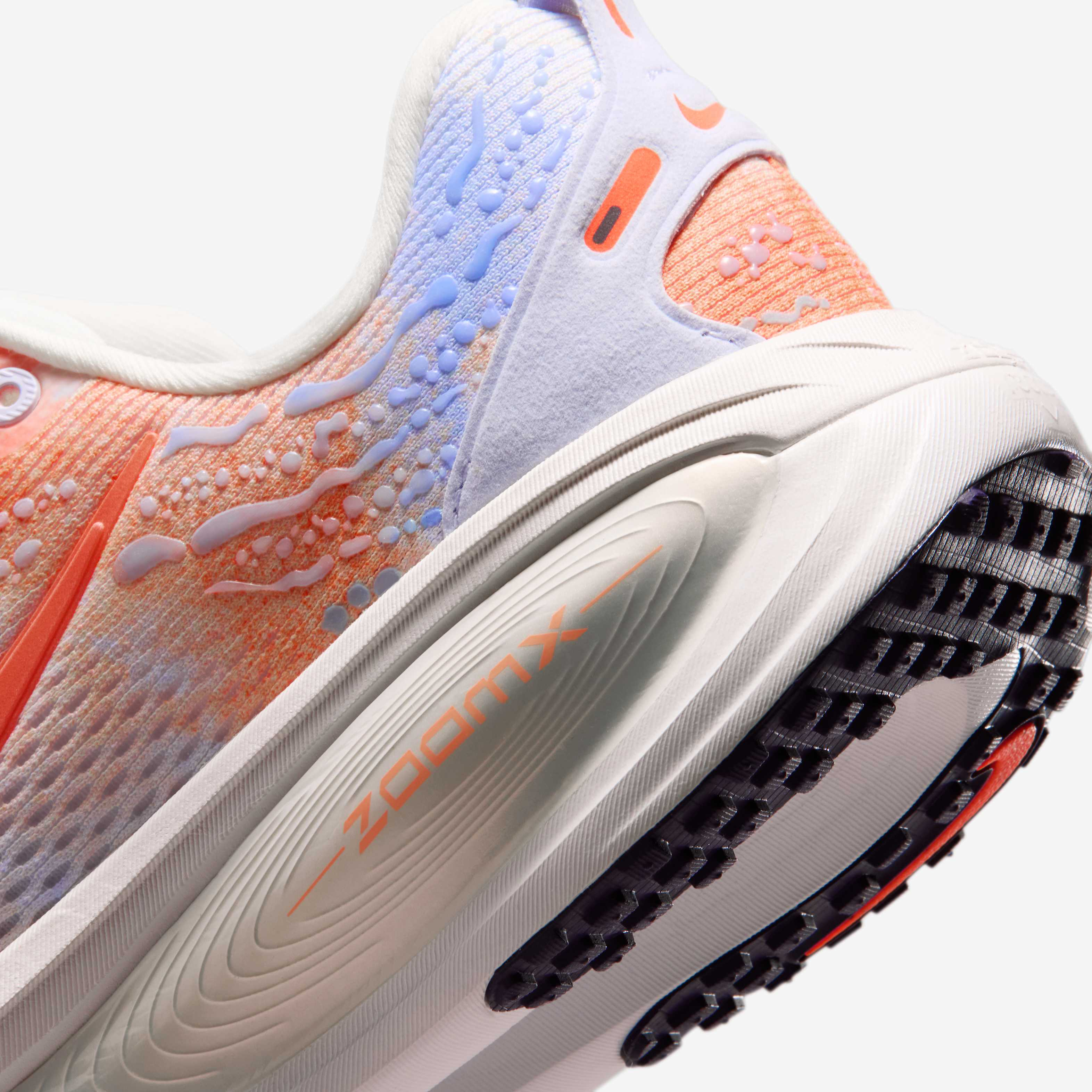 Nike Vomero 18 image number 7