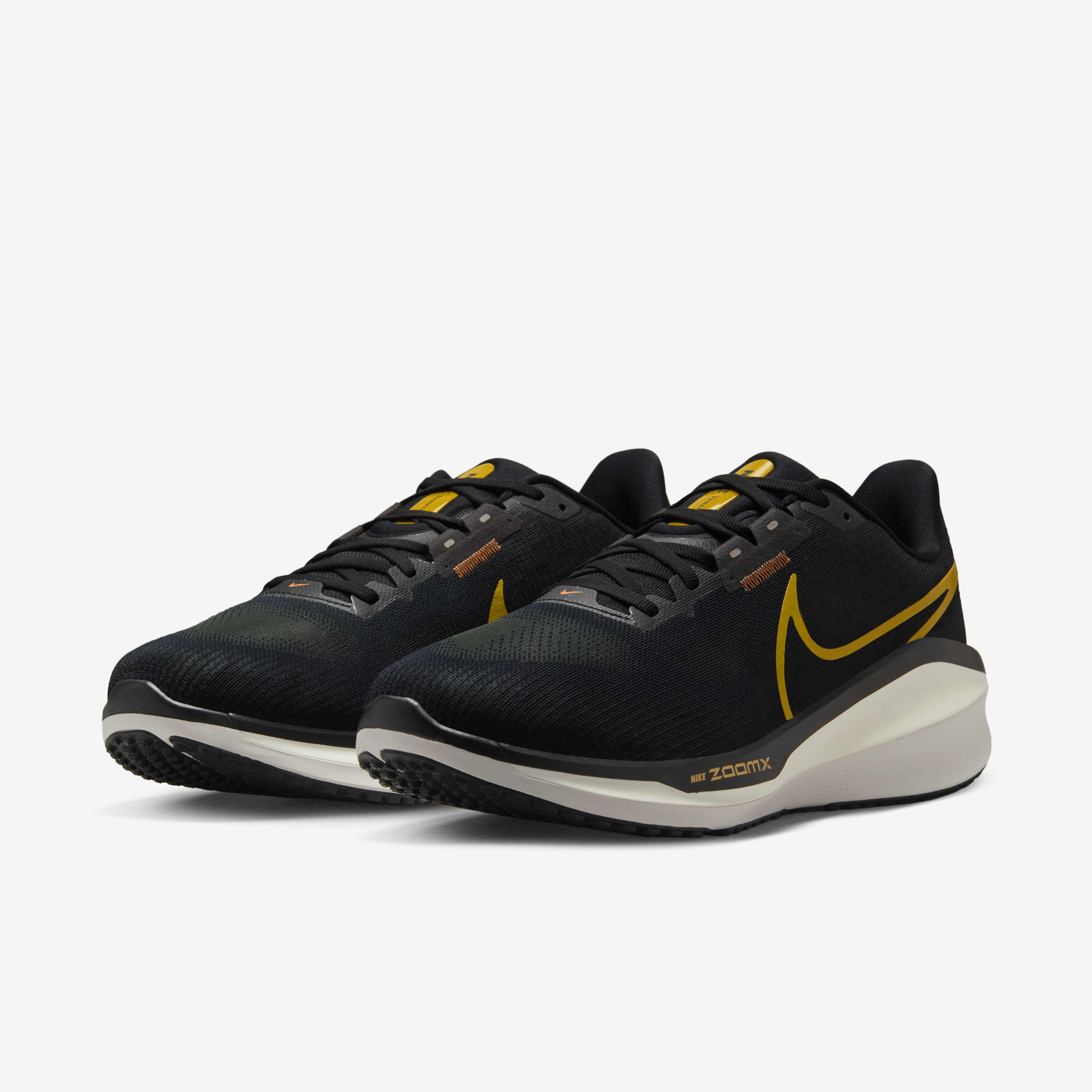 Buy Nike Vomero 17 Men s Road Running Shoes Nike Kuwait Official