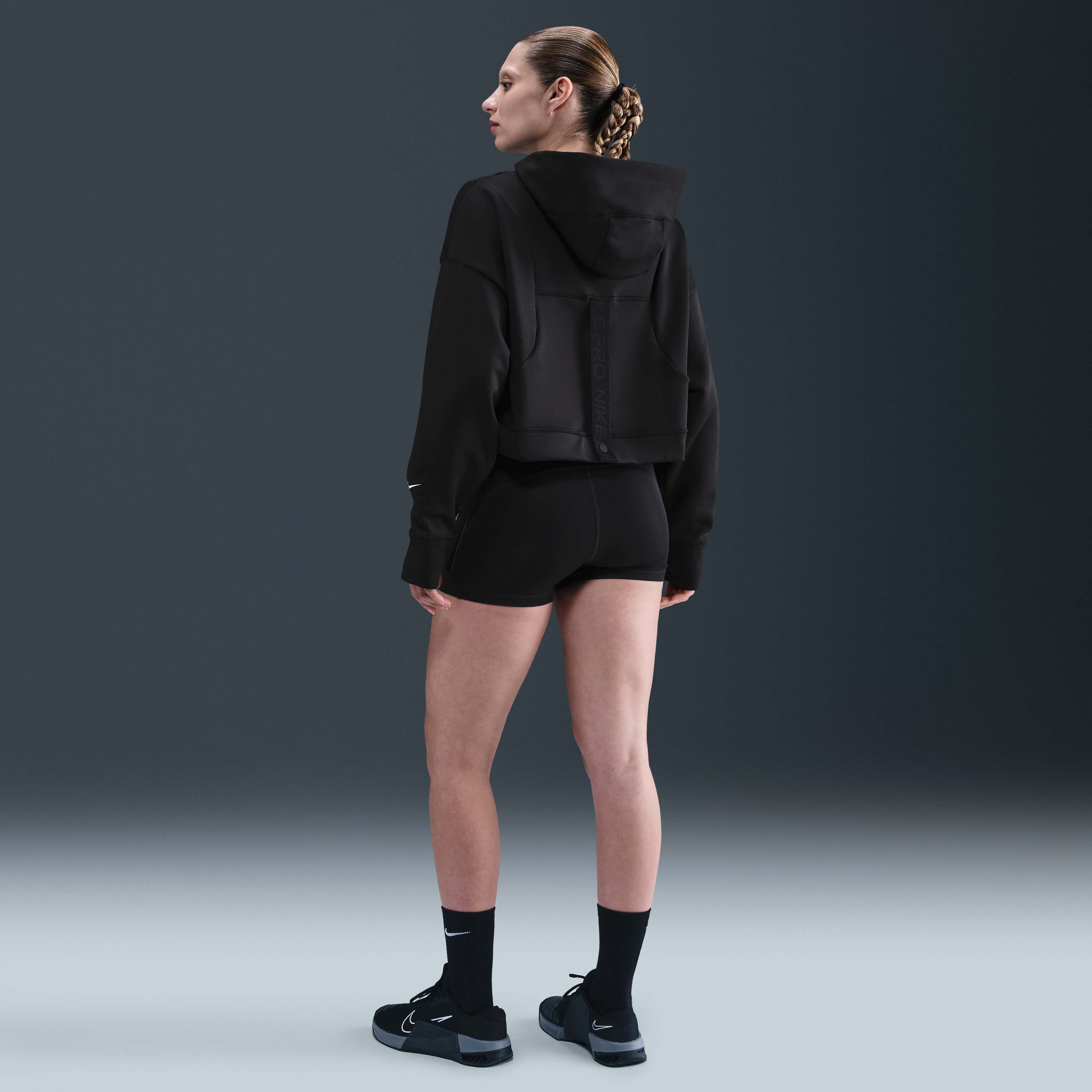 Nike Pro image number 4