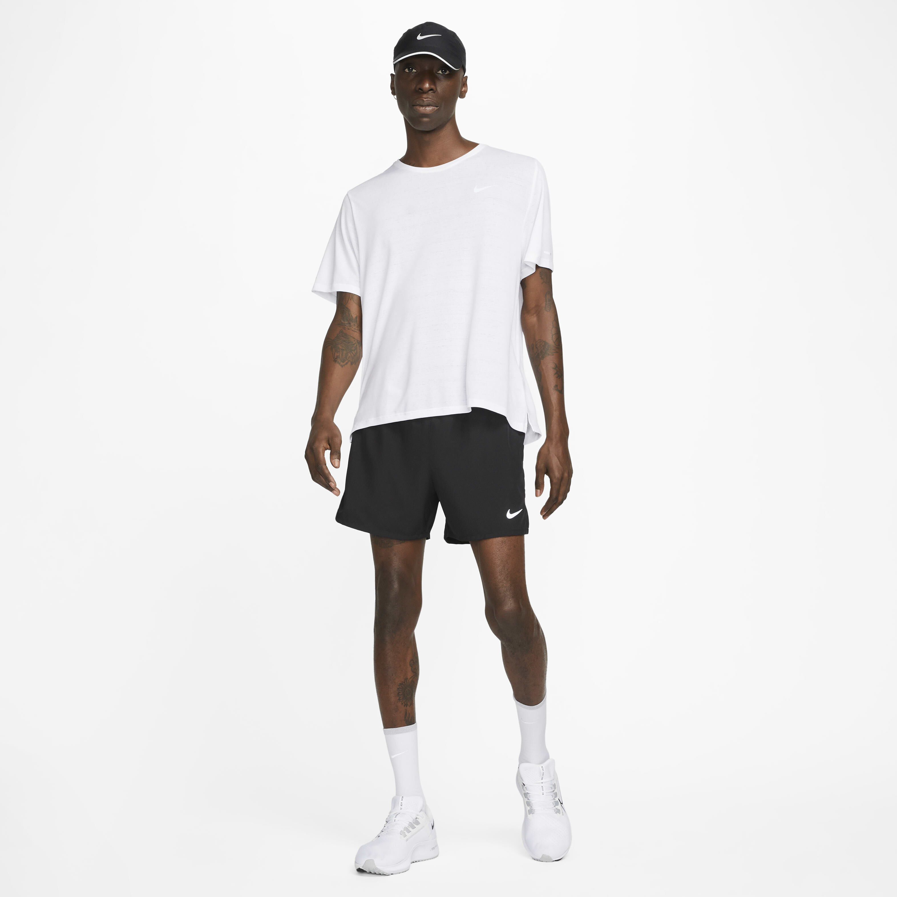 Nike challenger crew deals