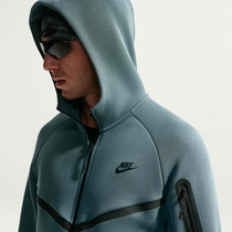Nike Tech
