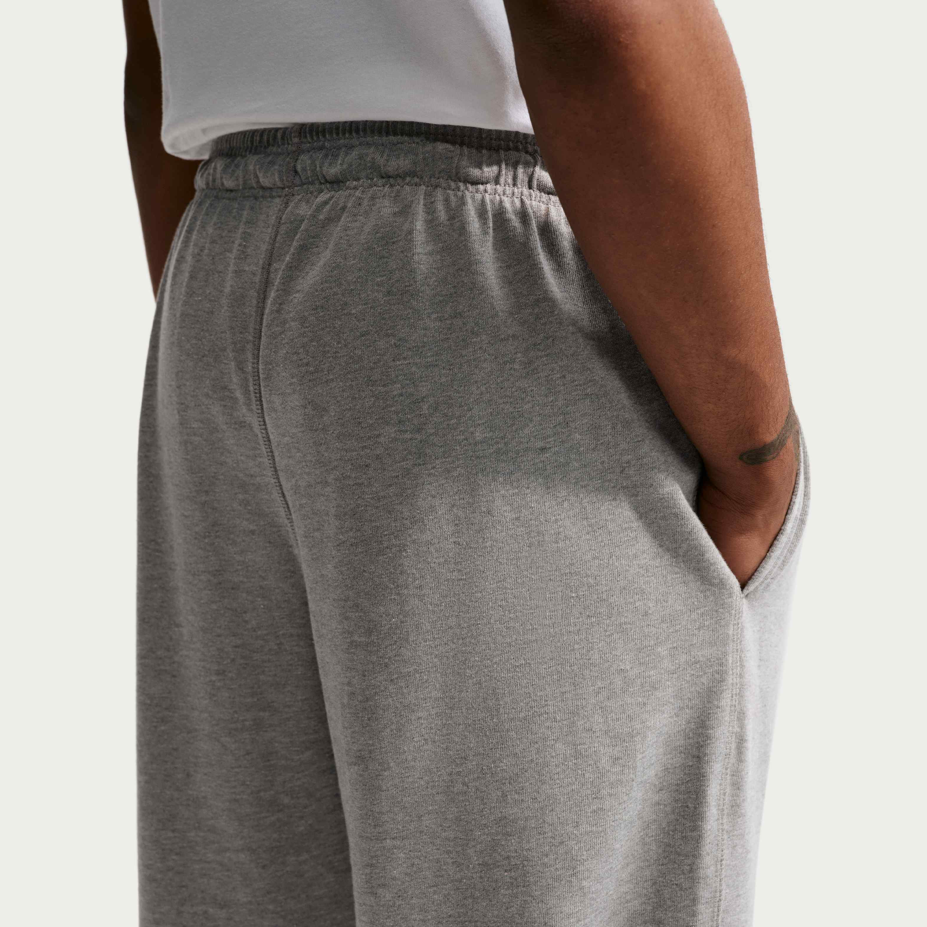 Nike Sportswear Club image number 2