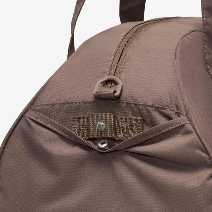 Nike Gym Club image number 6 Nike Gym Club image number 6