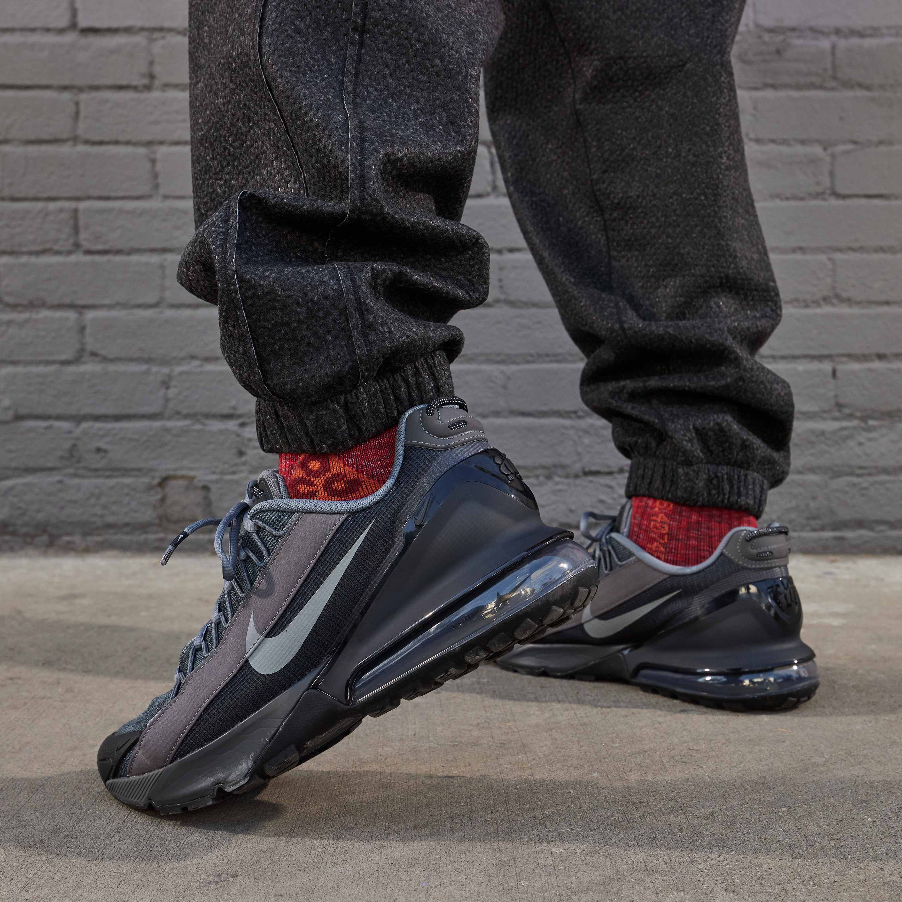 اير ماكس بولس روم image number 12