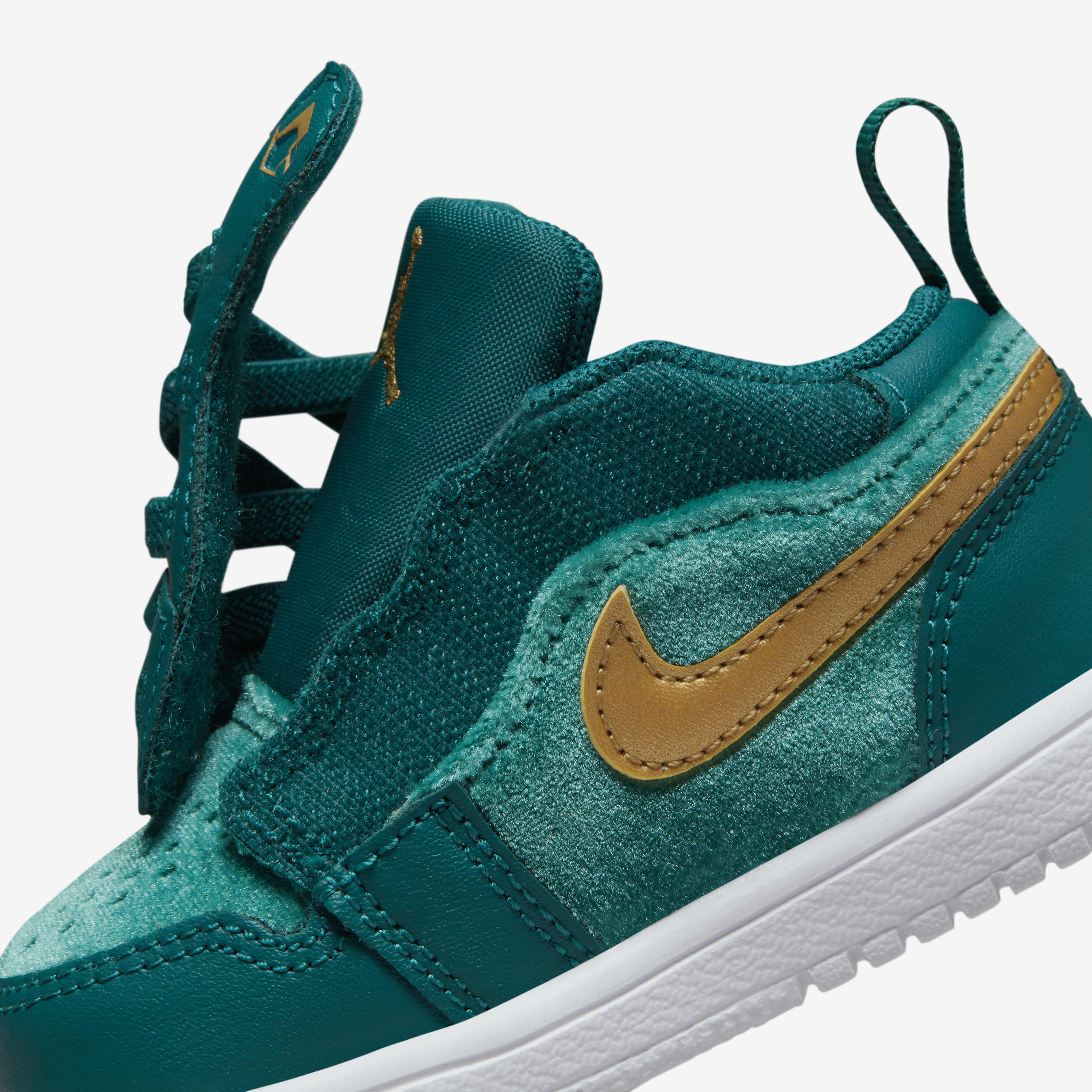 Jordan 1 Low Alt SE image number 7