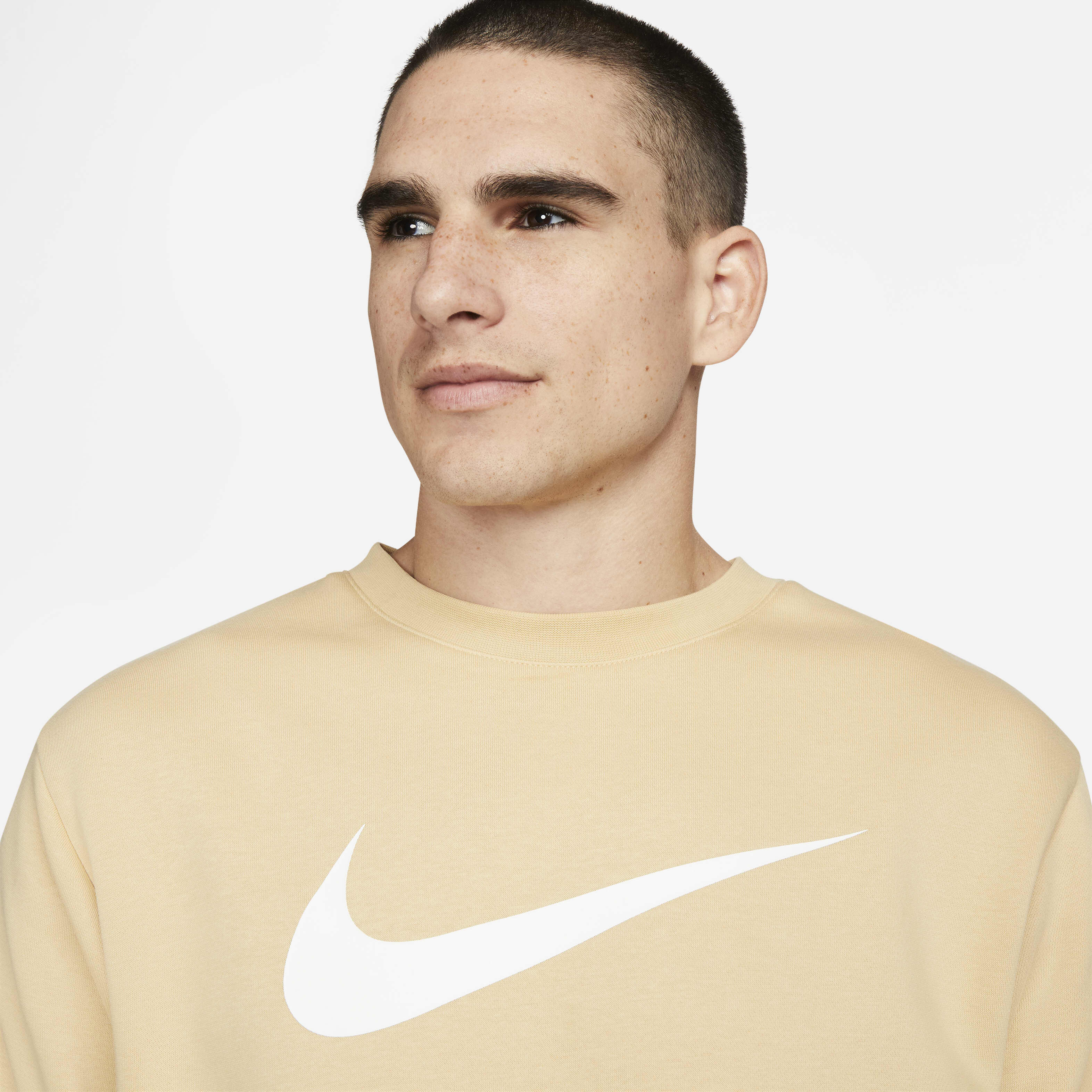 Nike Sportswear Repeat image number 2