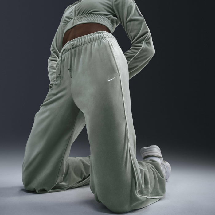 Nike Sportswear Collection image number 1 Nike Sportswear Collection image number 1