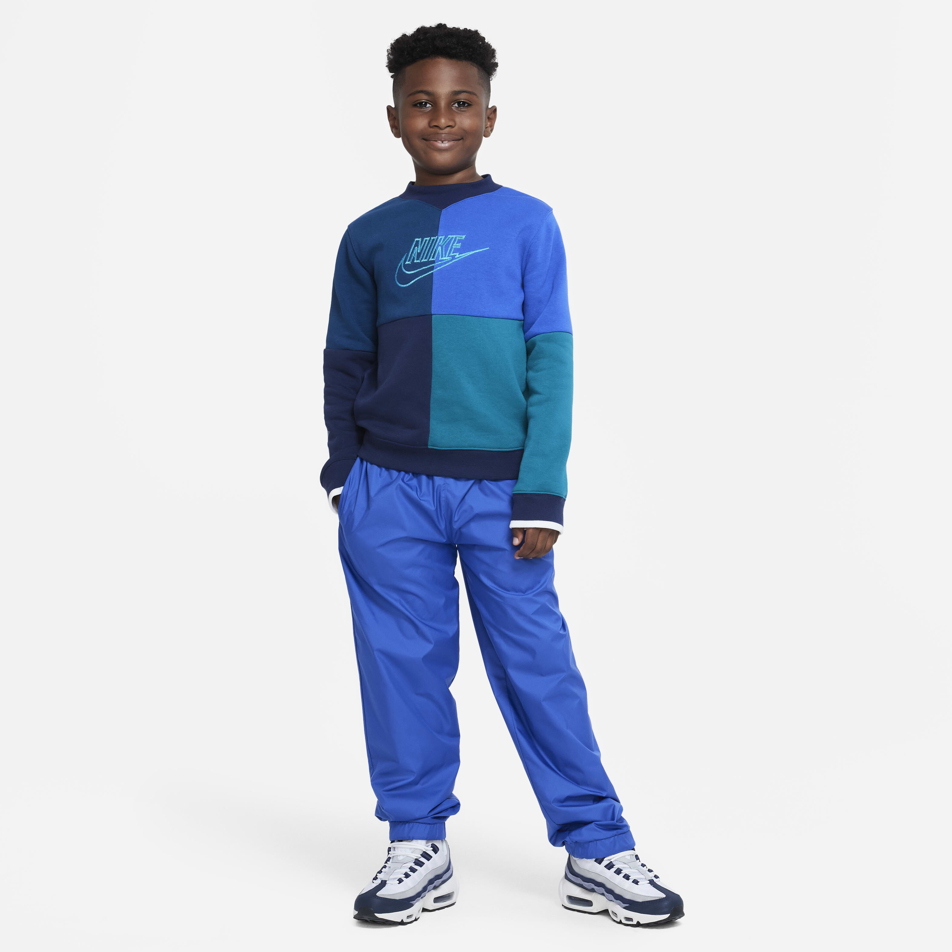 نايكي سبورتسوير image number 4