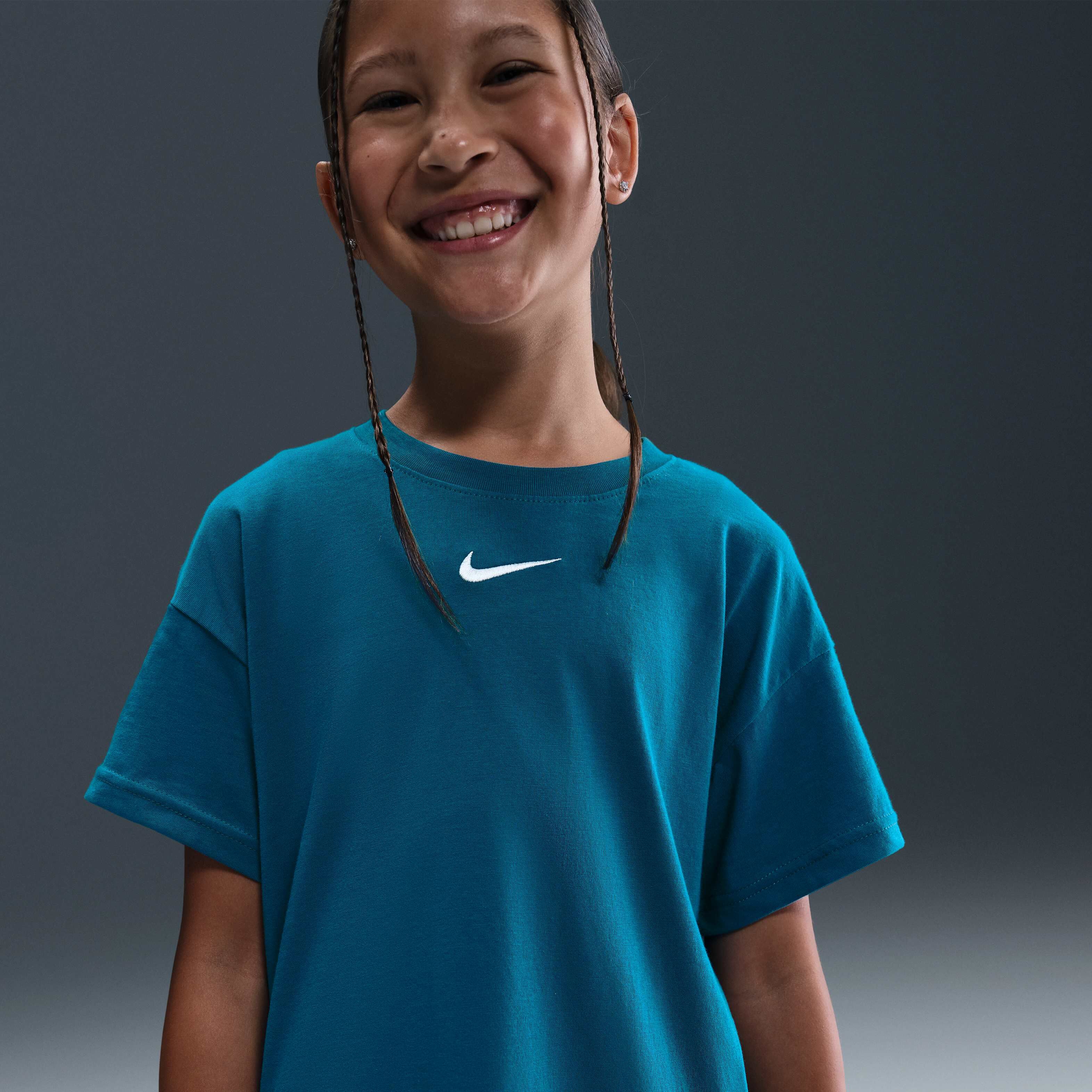 Nike Sportswear Essential image number 0