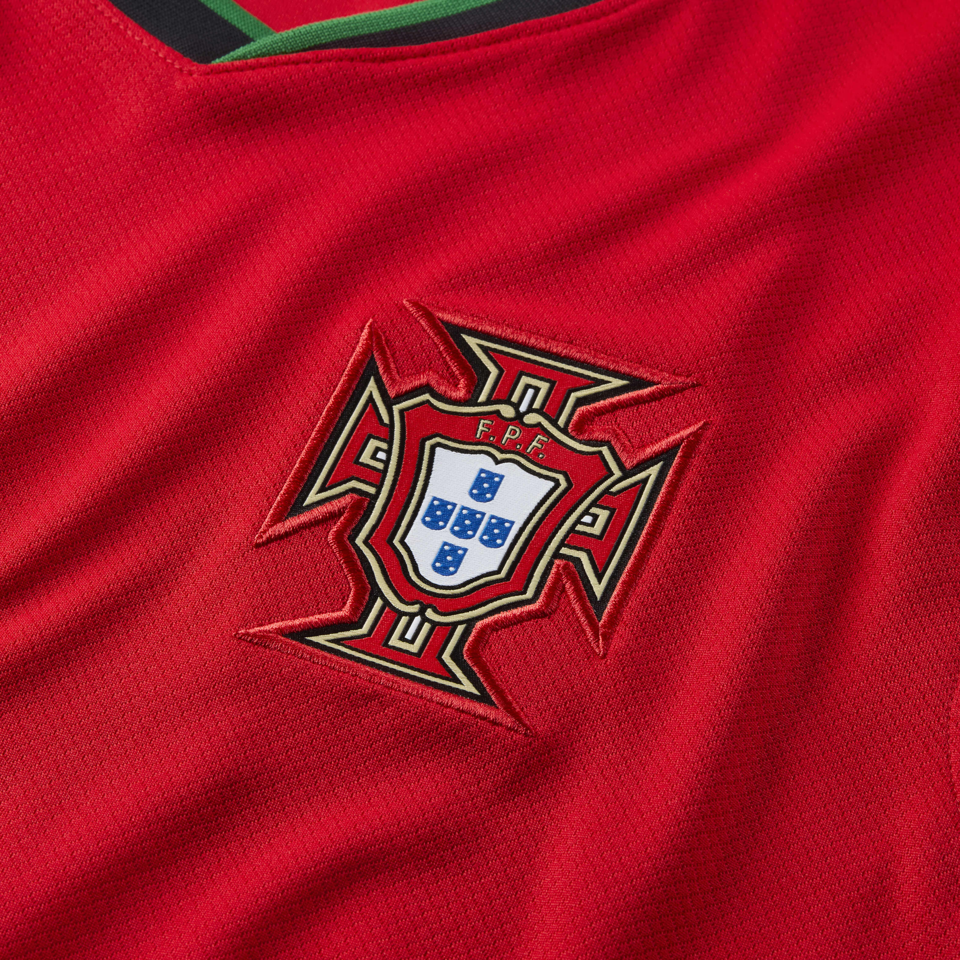 Portugal (Men's Team) 2024/25 Stadium Home image number 8