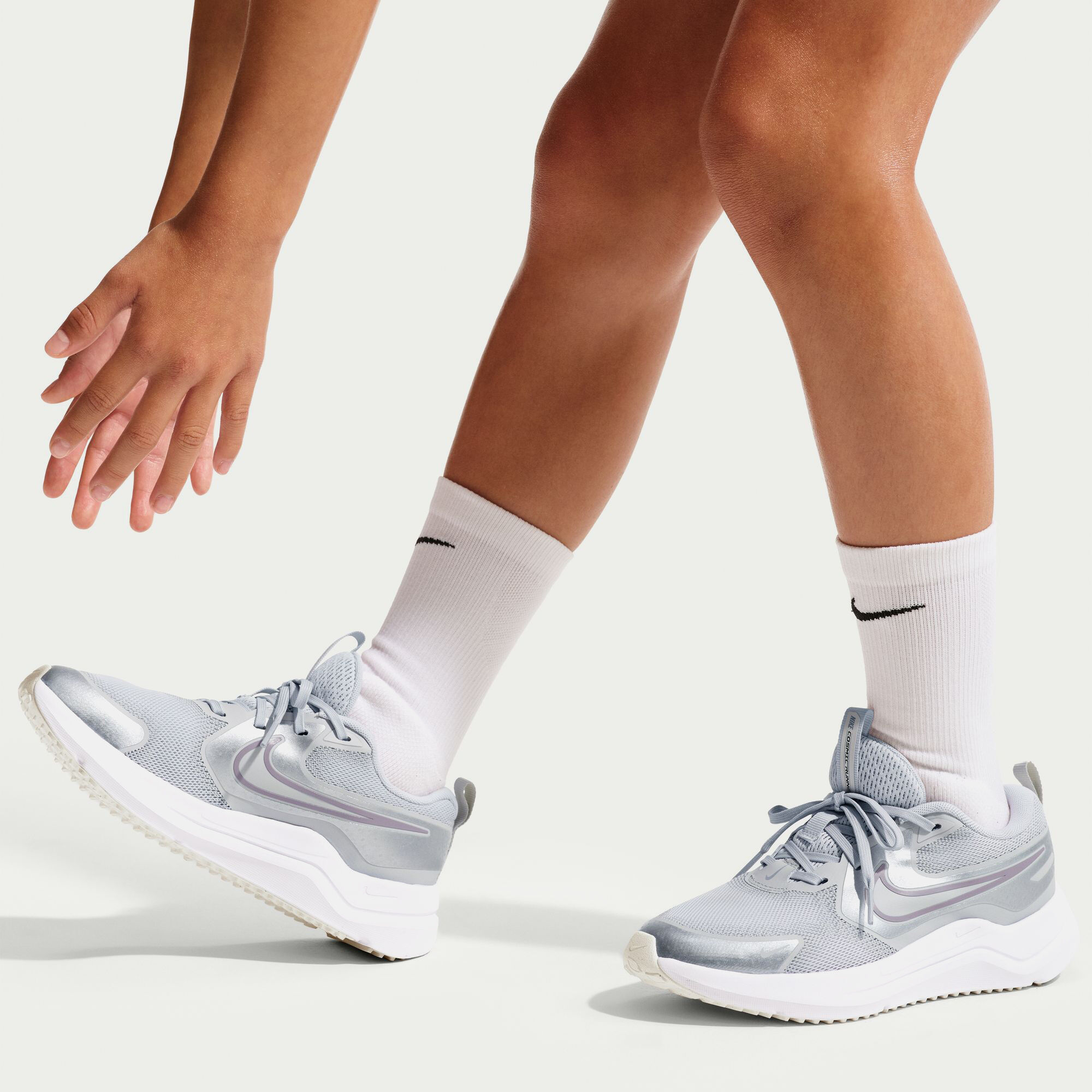 Nike Cosmic Runner SE image number 10