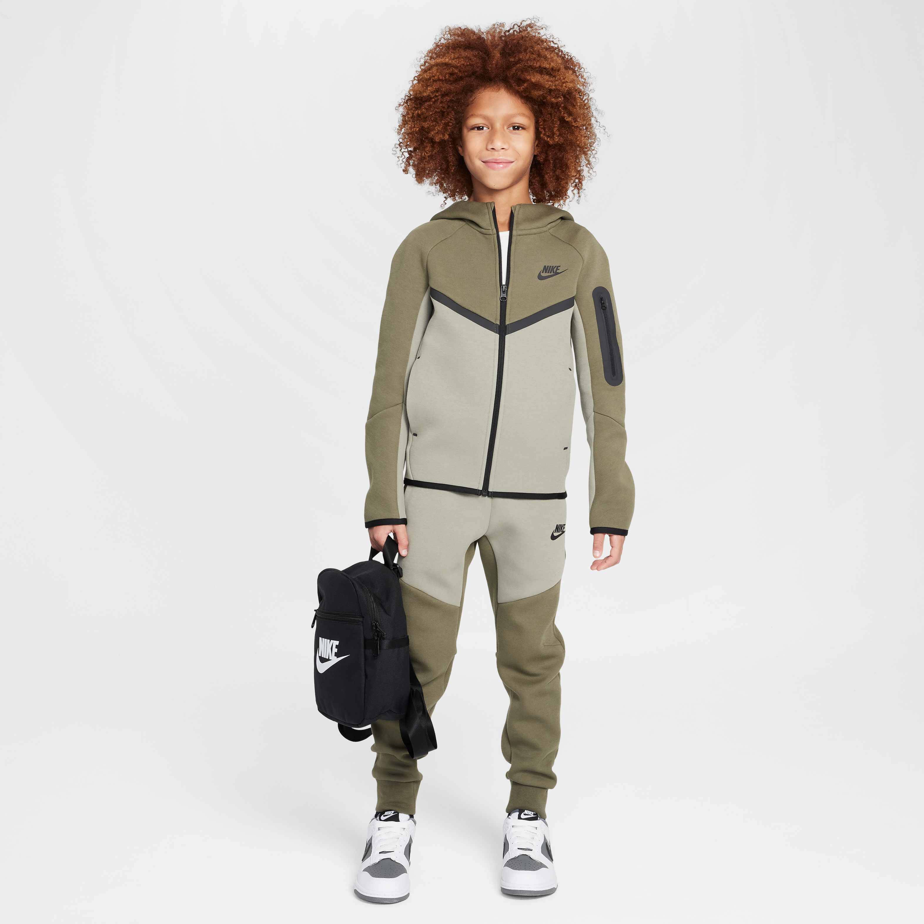 Nike Sportswear Tech Fleece image number 8