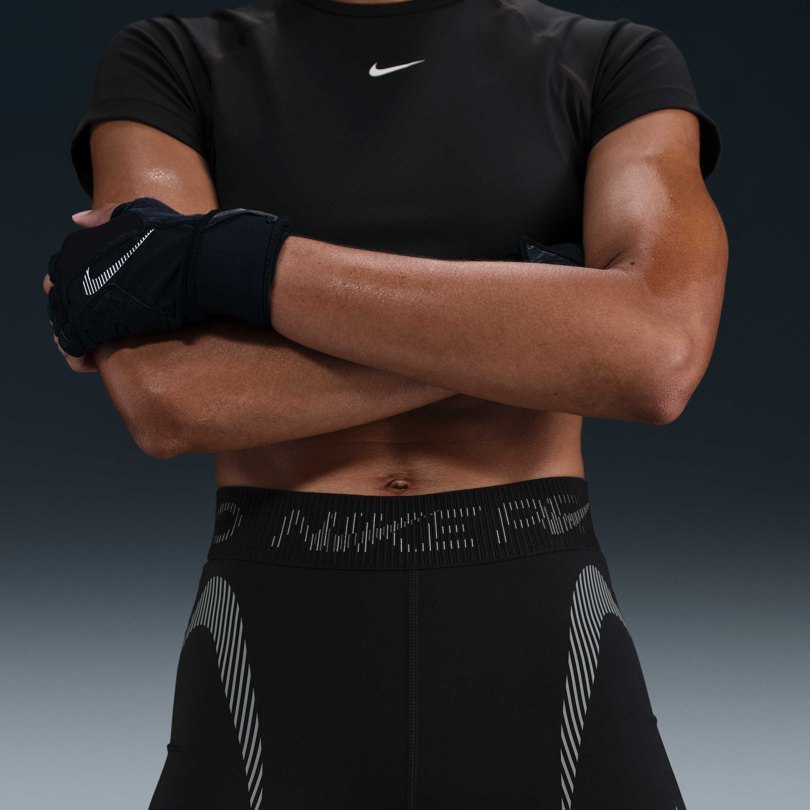 Nike Pro image number 4