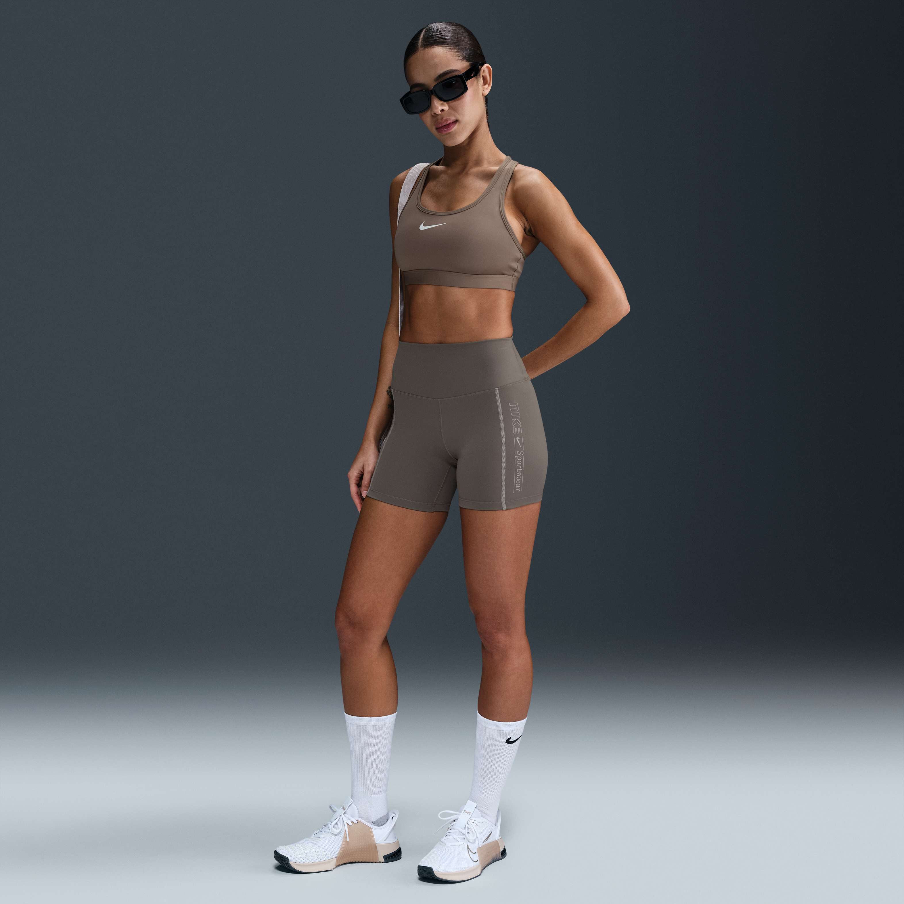 Nike One Fitted image number 0