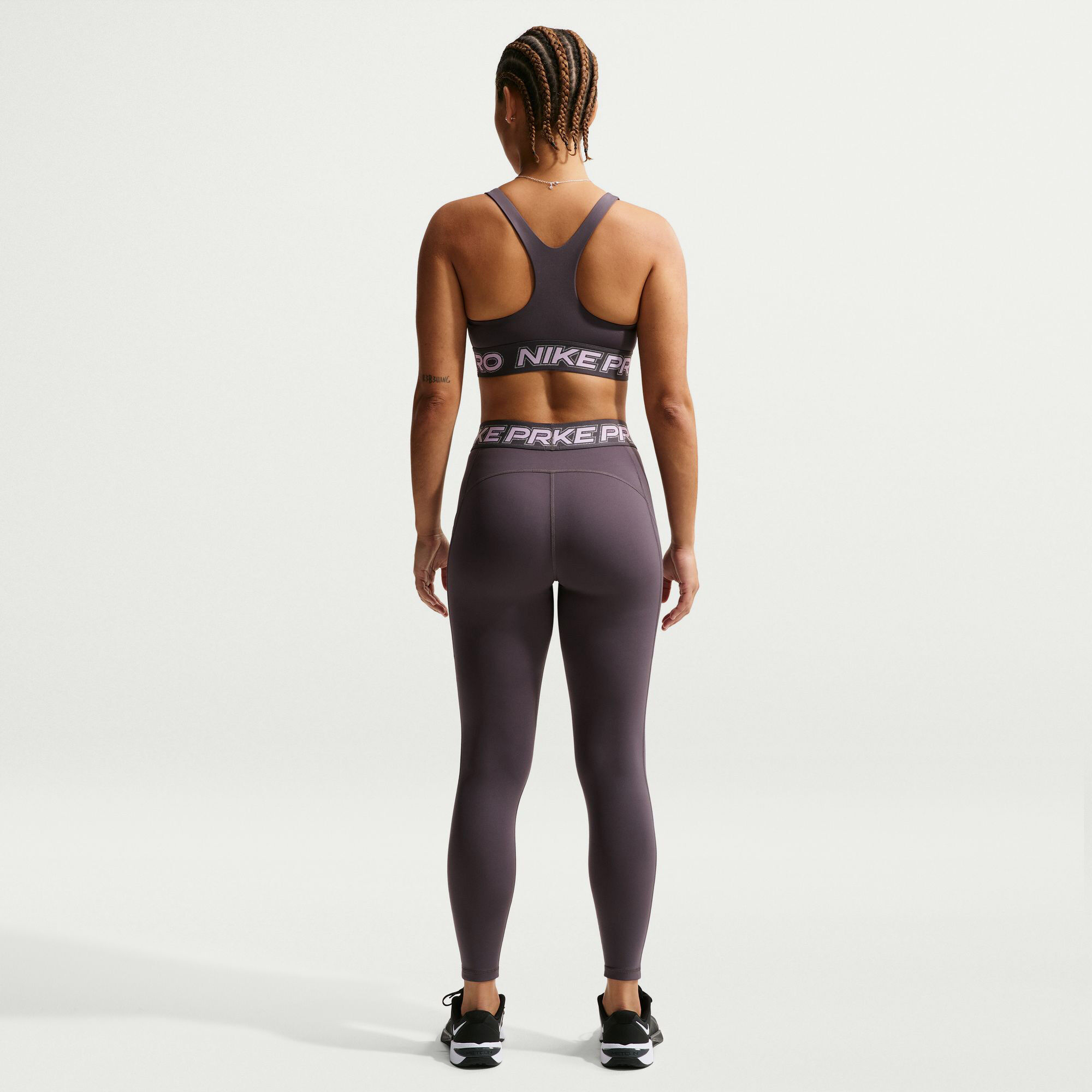 Nike Pro image number 1