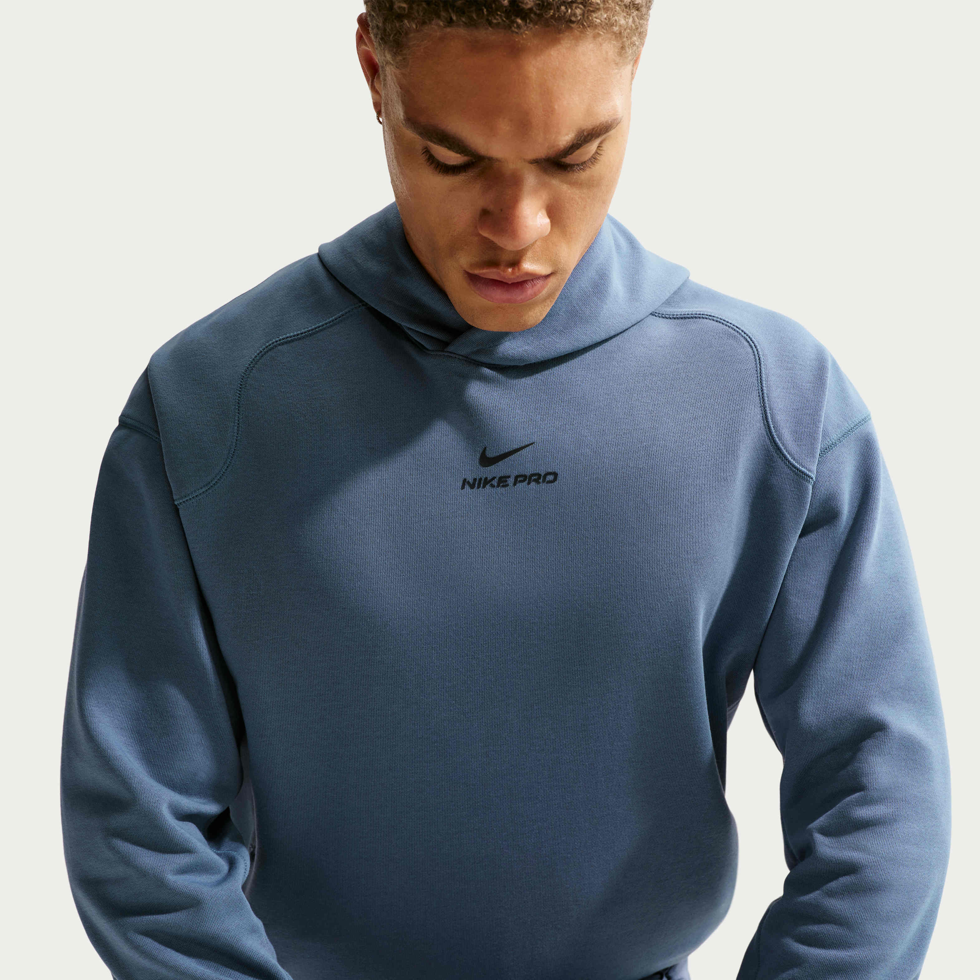 Nike Pro image number 2