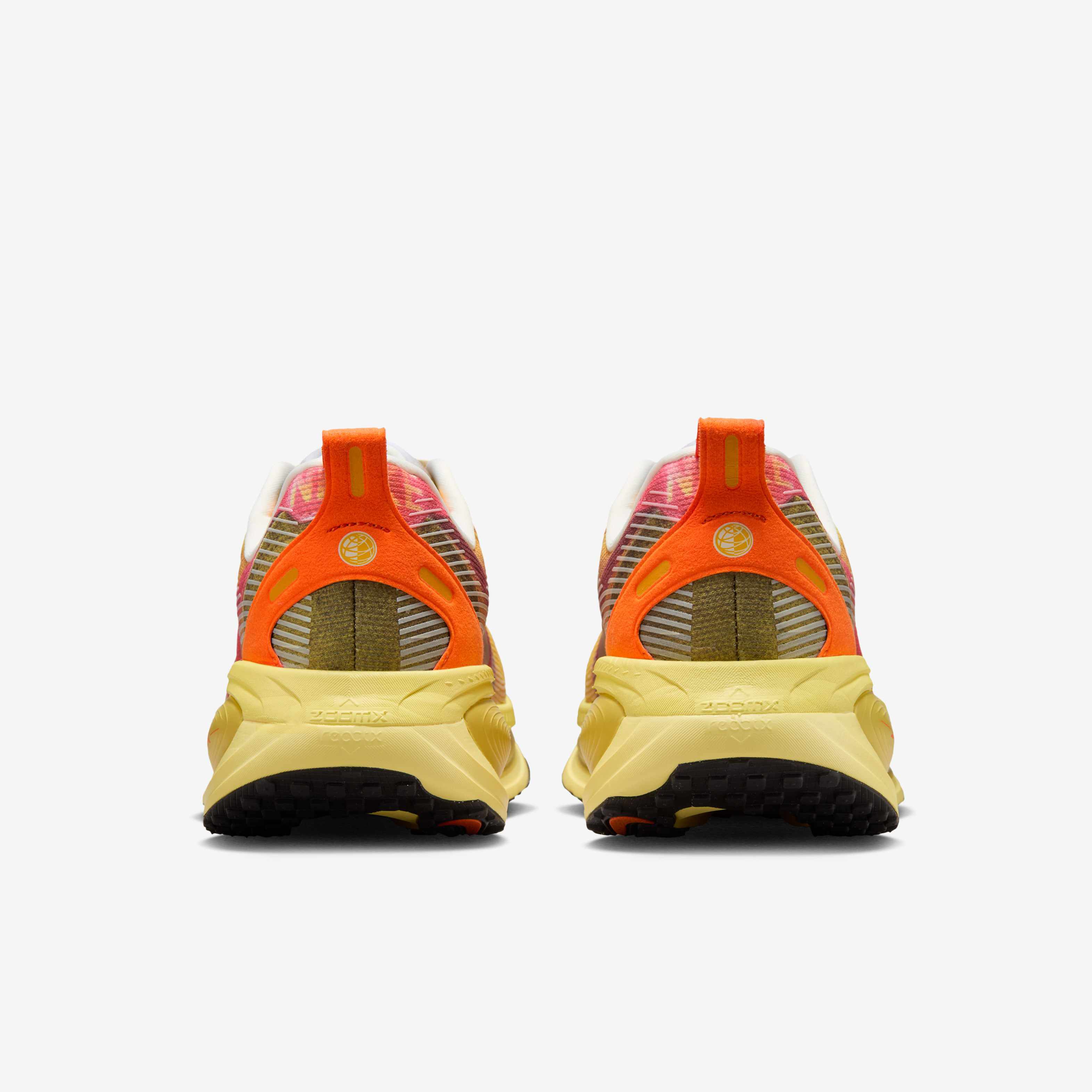 Nike Vomero 18 SE image number 5